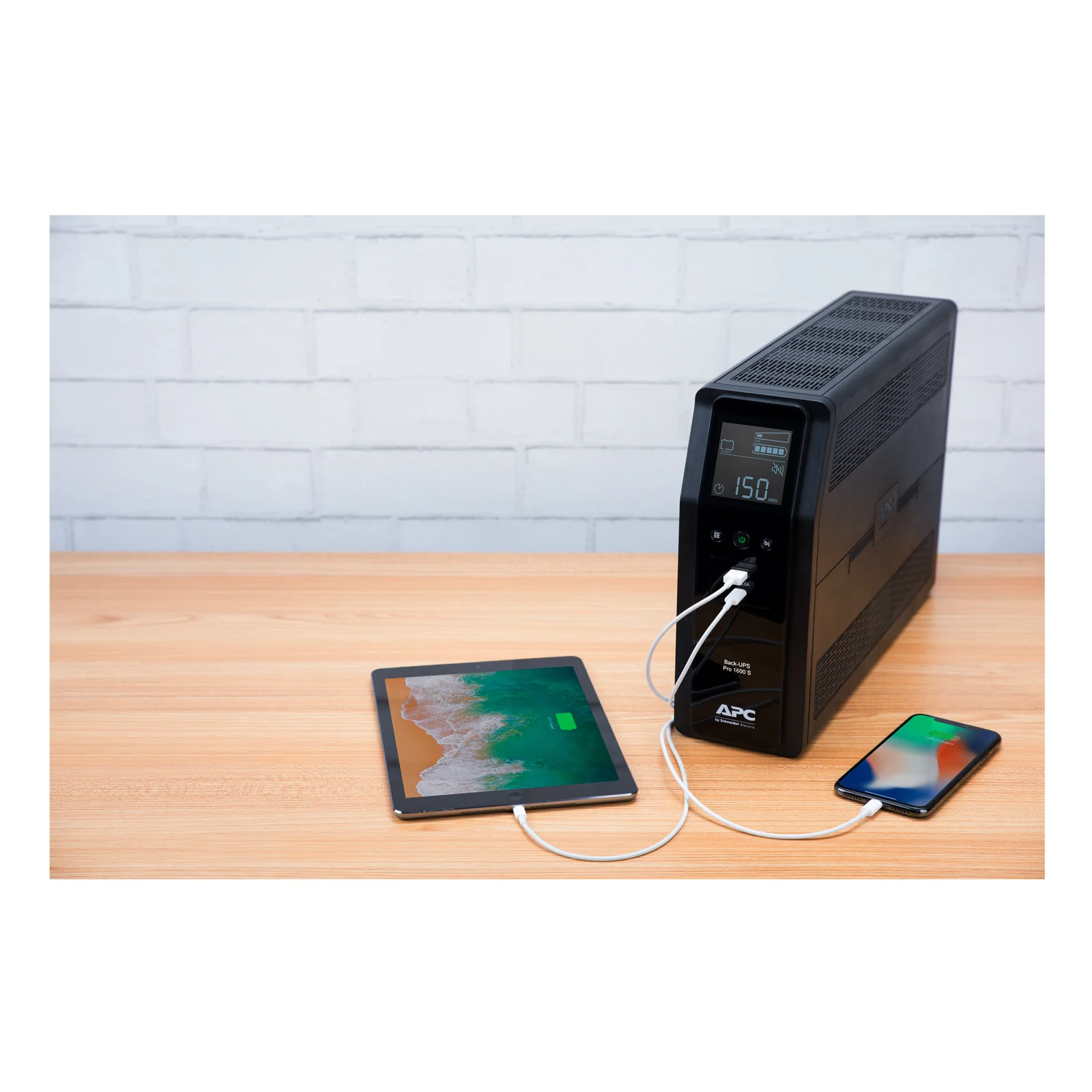 APC BR1600SI alimentation d'énergie non interruptible Interactivité de ligne 1,6 kVA 960 W 8 sortie(s) CA
