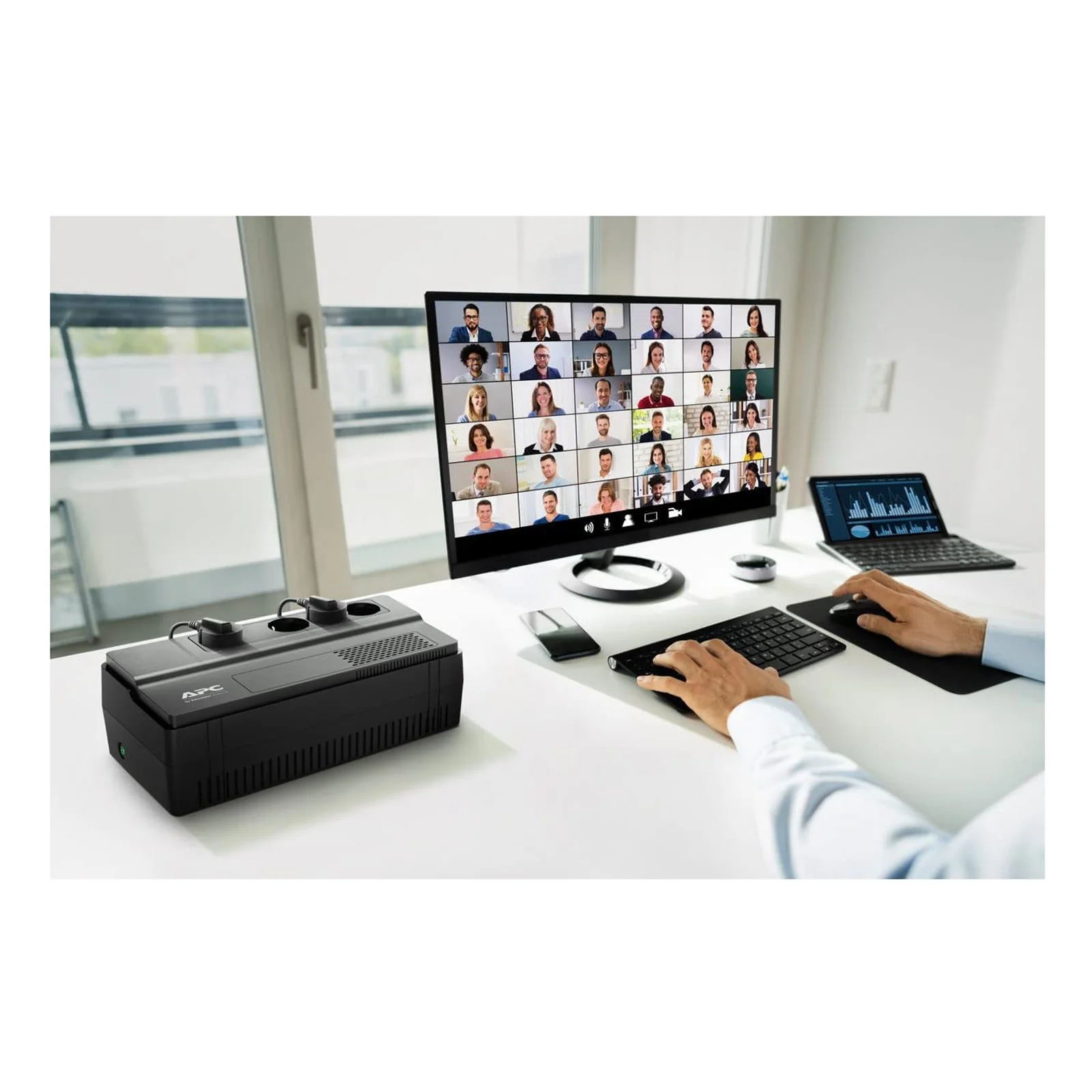 APC BV500I-GR alimentation d'énergie non interruptible Interactivité de ligne 0,5 kVA 300 W 4 sortie(s) CA
