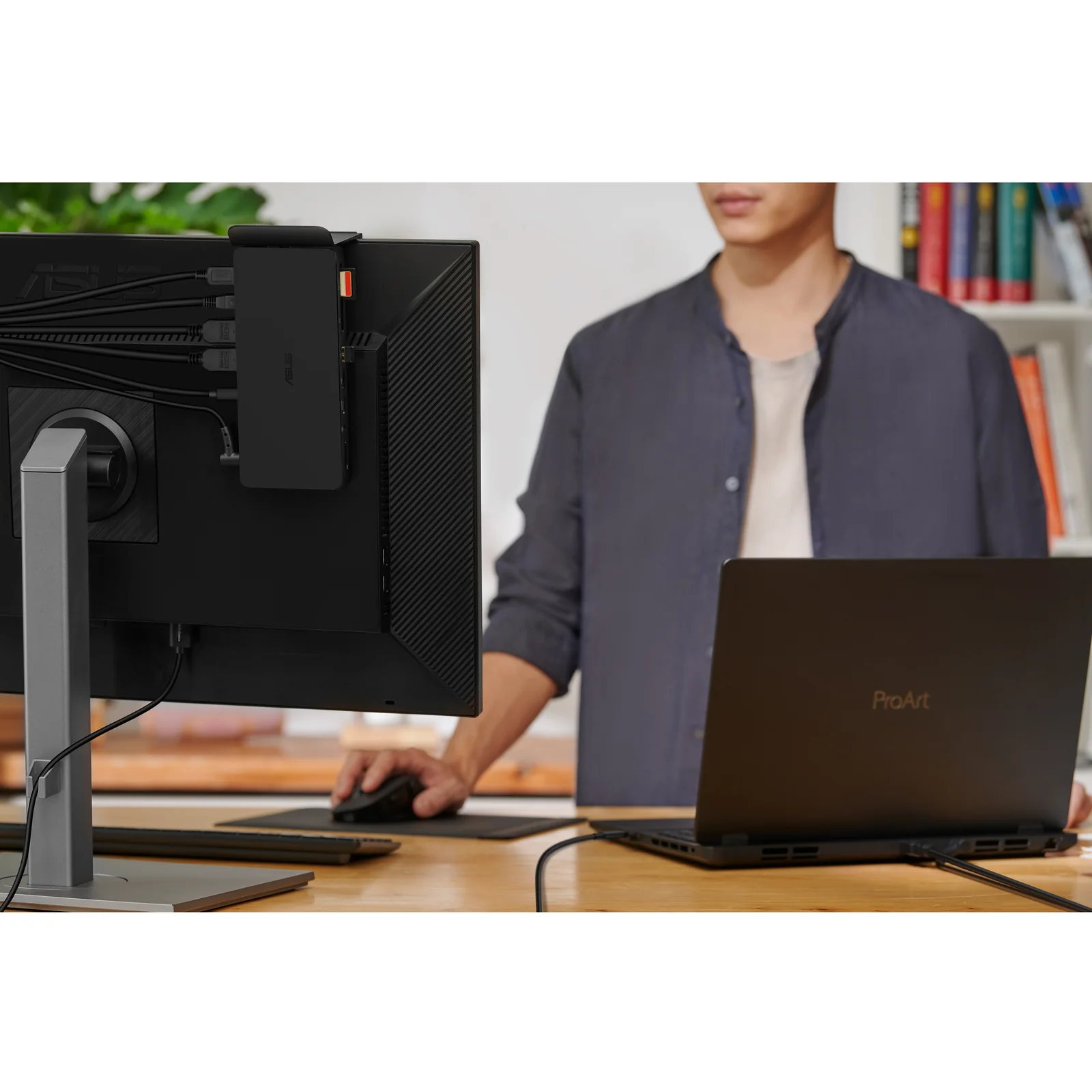 ASUS Triple 4K Thunderbolt 4 Dock DC500 Avec fil Noir