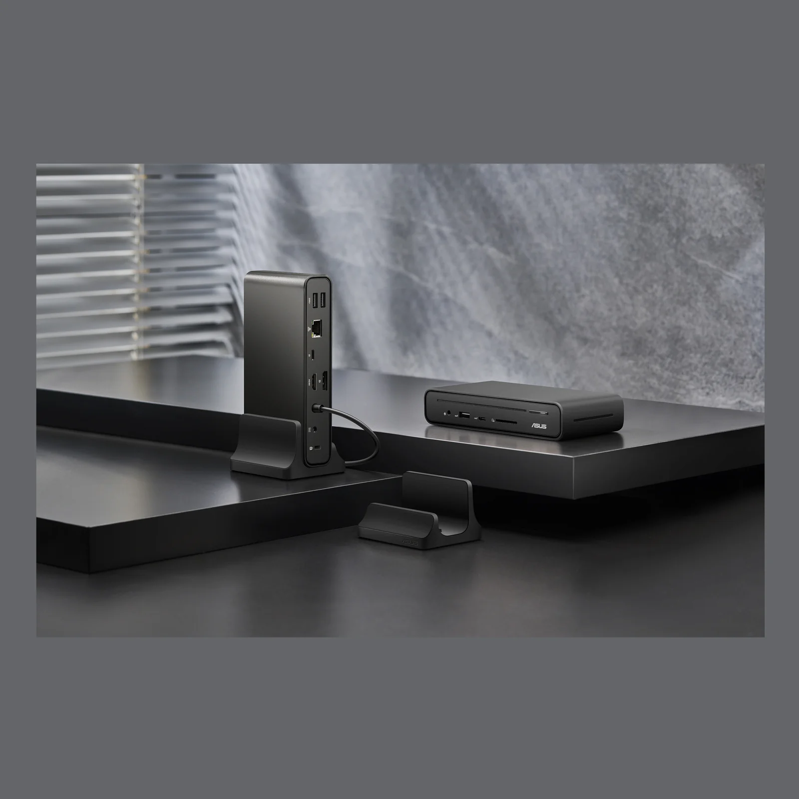 ASUS Triple Display USB-C Dock DC300 Station d'accueil USB 3.2 Gen 2 (3.1 Gen 2) Type-C Noir
