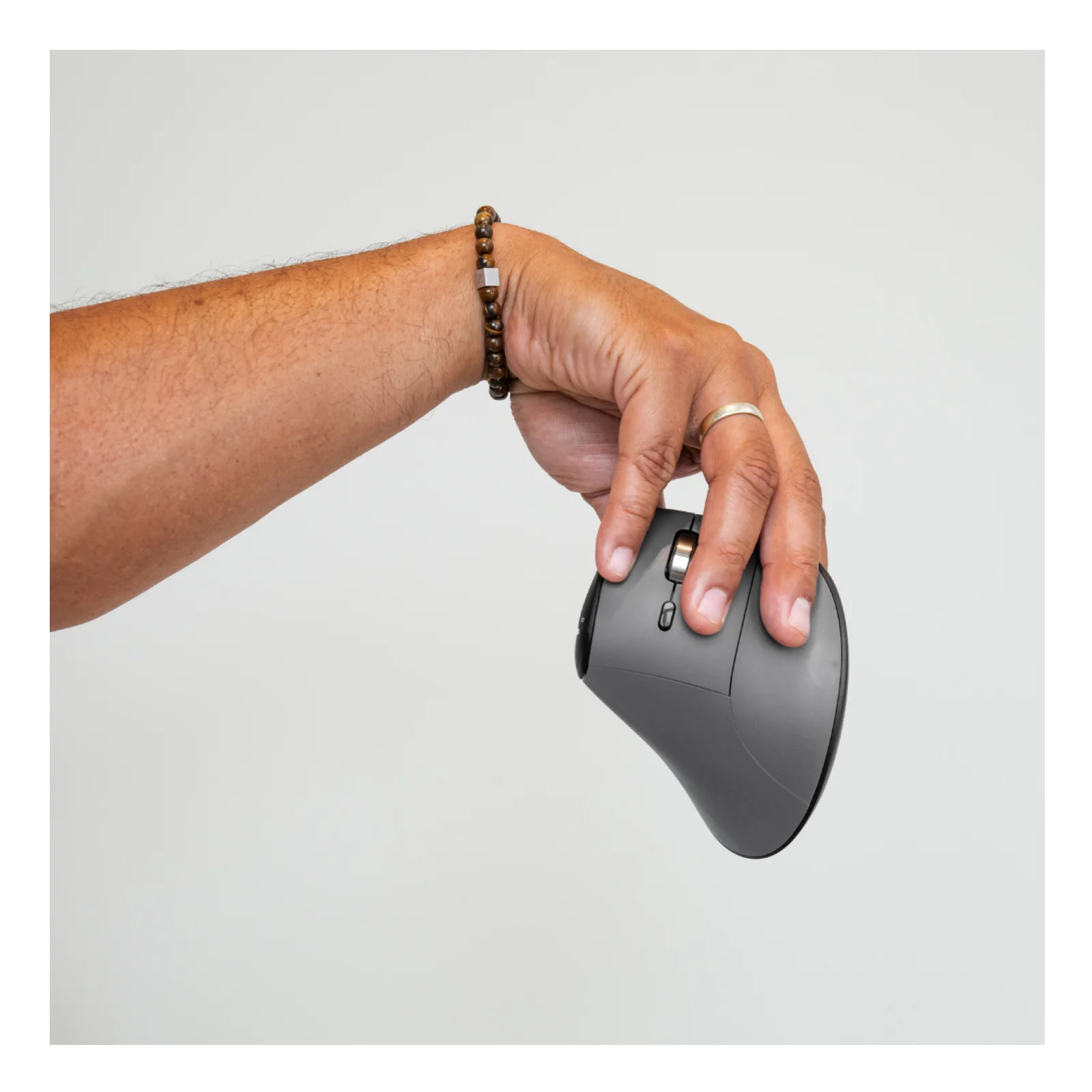 BakkerElkhuizen FastForward Pro mouse souris Bureau Droitier RF Wireless + Bluetooth + USB Type-C Optique 5000 DPI