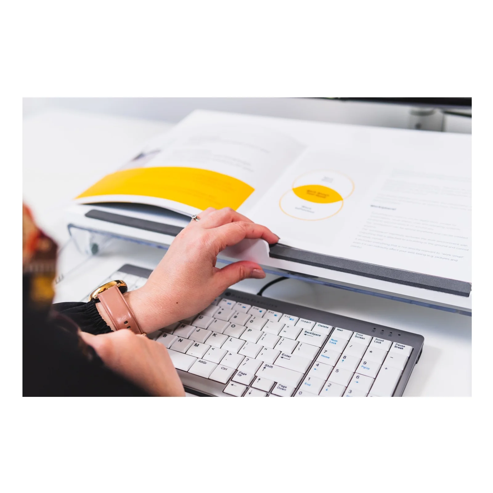 BakkerElkhuizen FlexDesk 630 Document Holder/Writing Slope