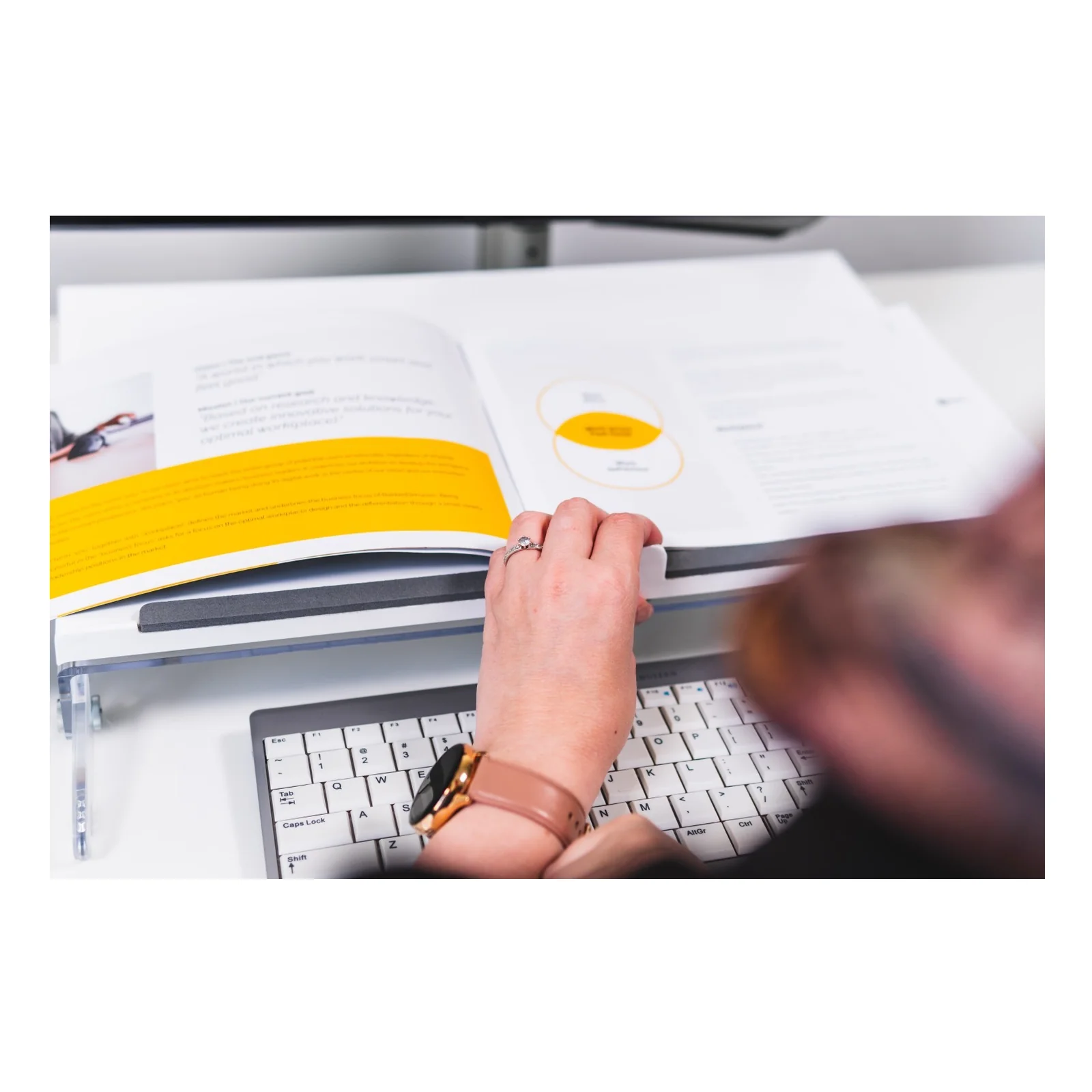 BakkerElkhuizen FlexDesk 630 Document Holder/Writing Slope