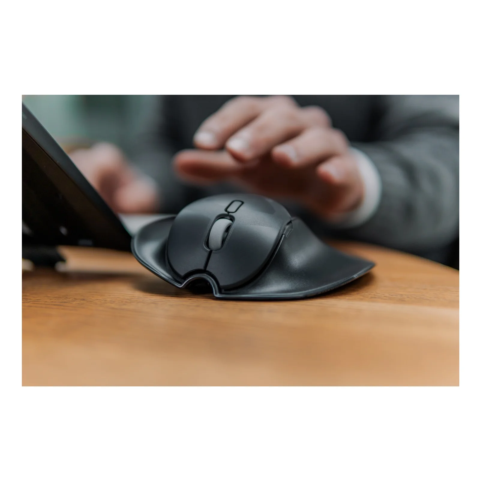 BakkerElkhuizen HandshoeMouse Shift Bluetooth souris Bureau Ambidextre Optique 1000 DPI