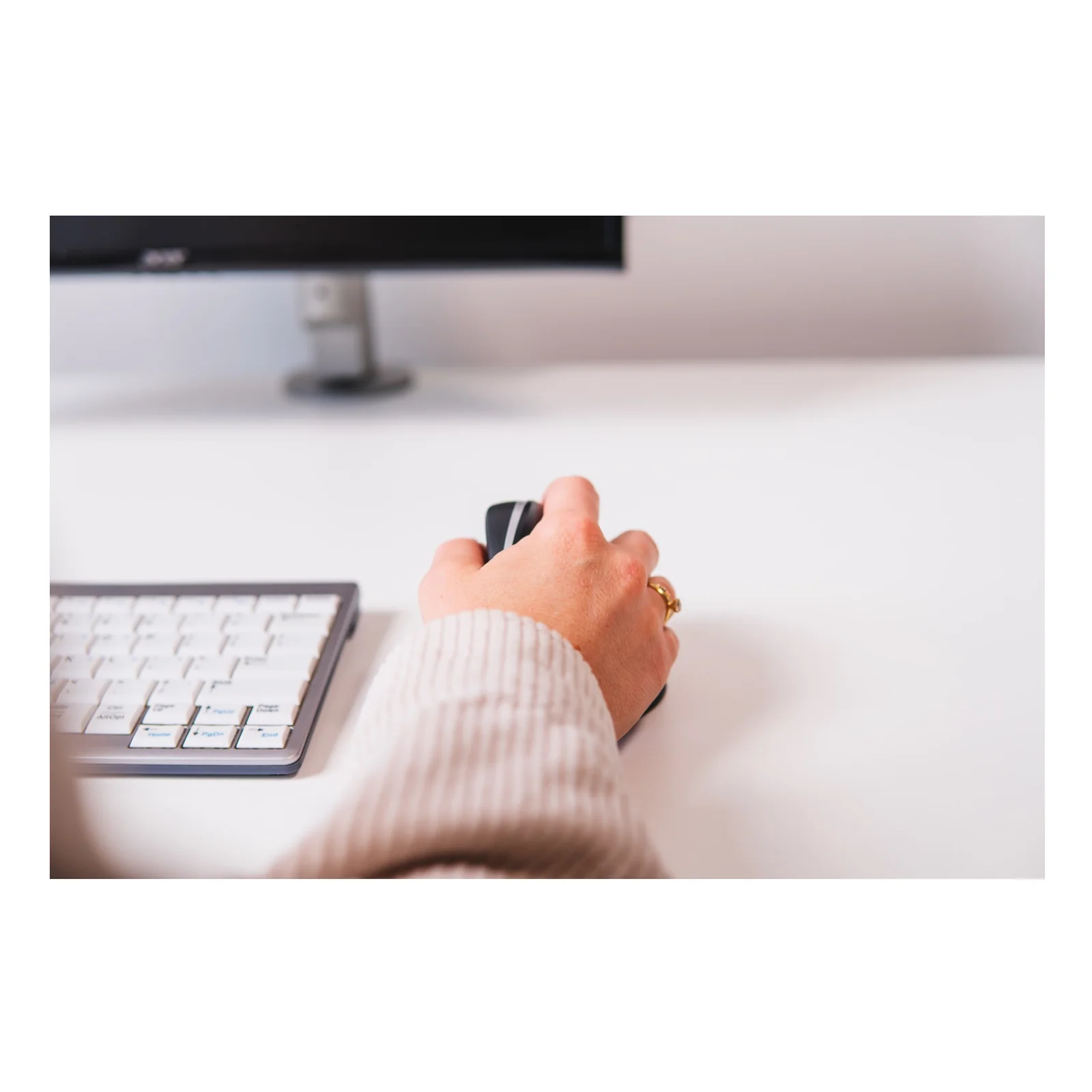 BakkerElkhuizen Oyster Mouse Wireless souris Bureau Ambidextre RF sans fil Laser 1200 DPI