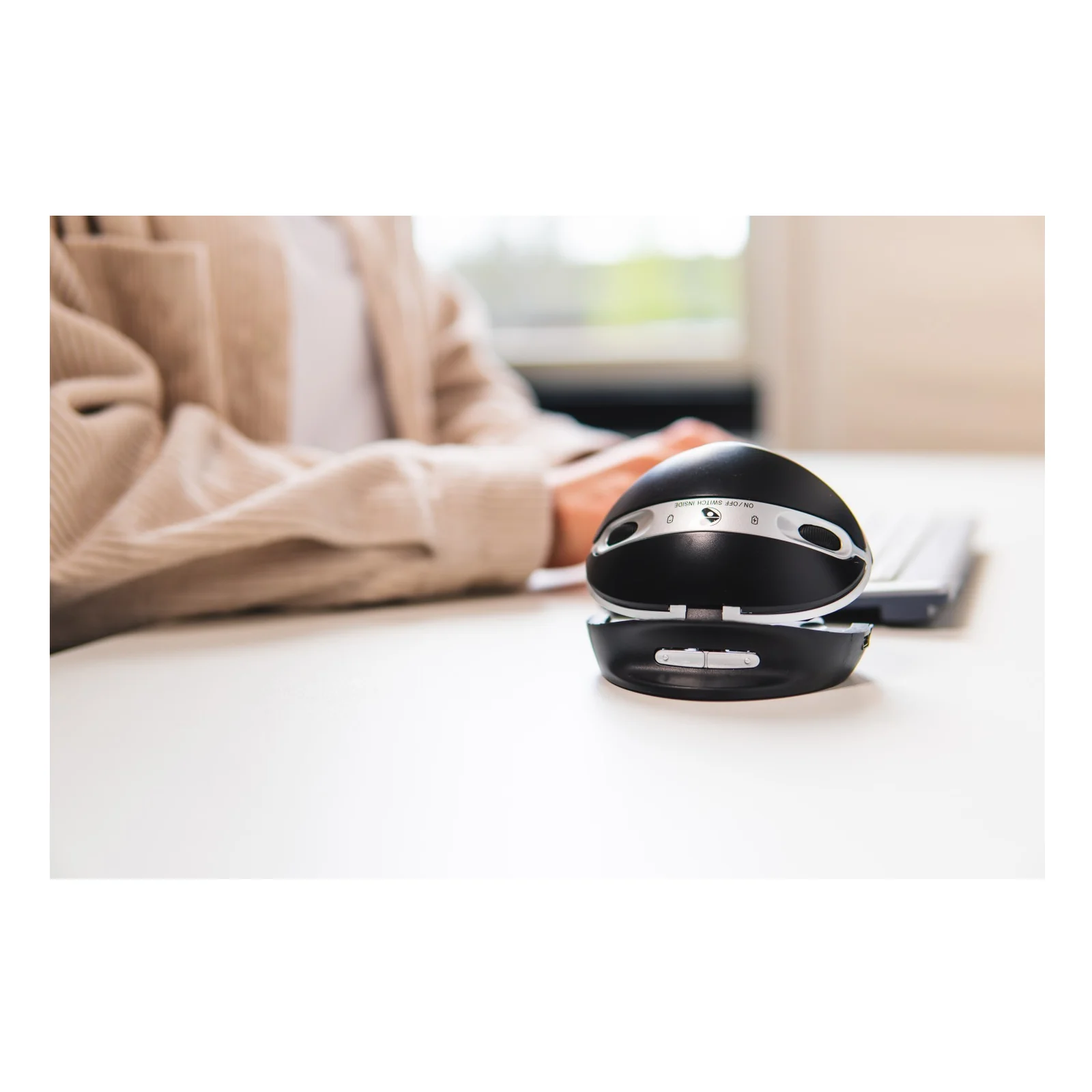 BakkerElkhuizen Oyster Mouse Wireless souris Bureau Ambidextre RF sans fil Laser 1200 DPI