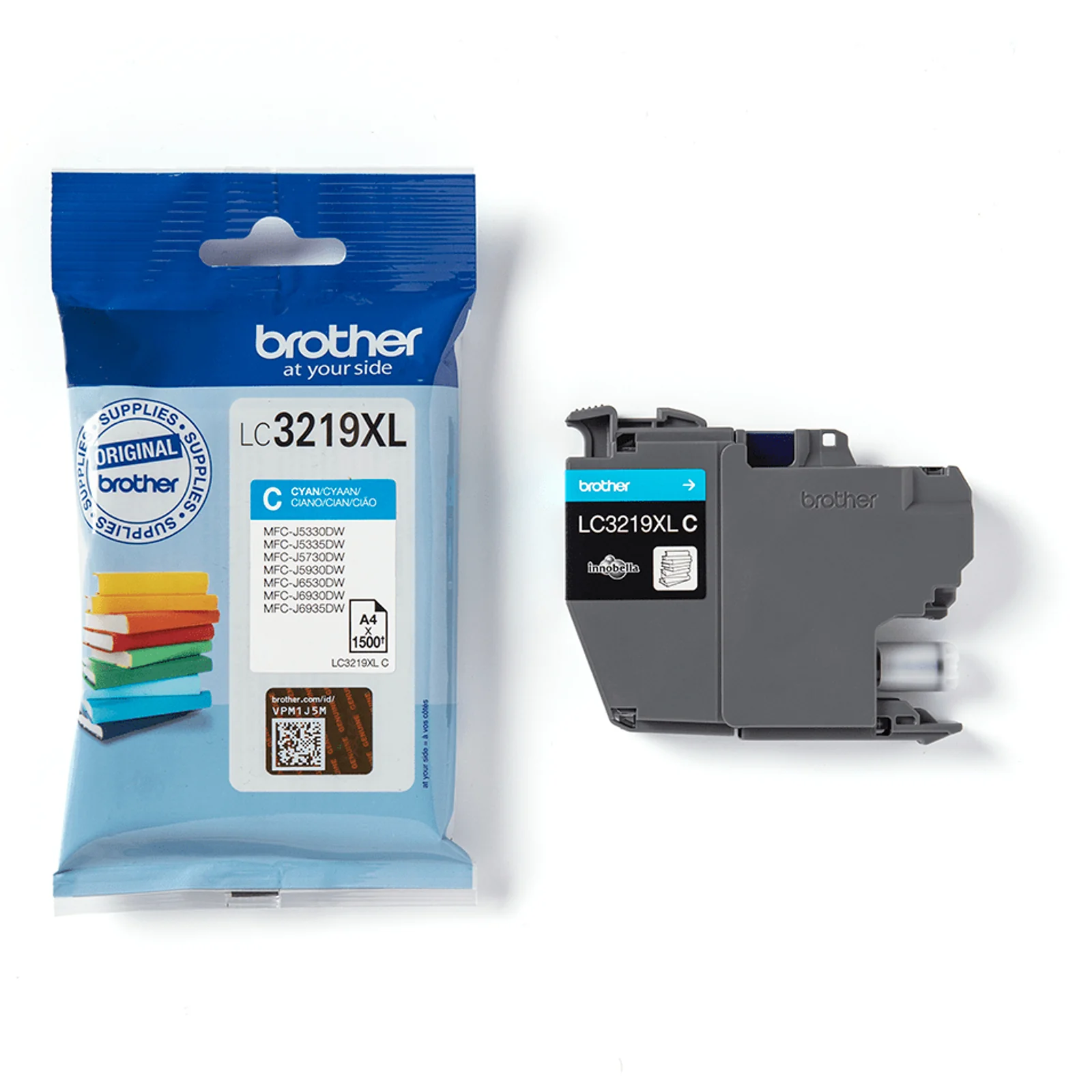 Sachet bleu Brother LC3219XL cyan posé à côté de la cartouche cyan, vue d'ensemble du contenu de l'emballage