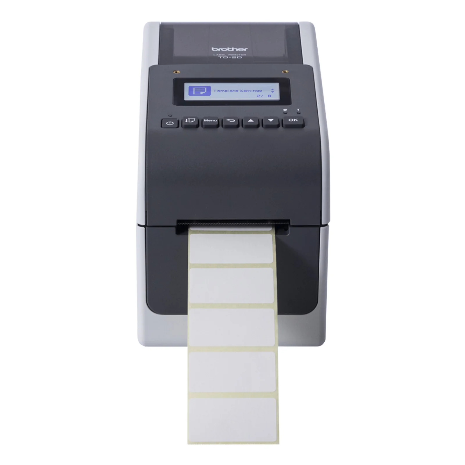 Imprimante Brother TD-2D vue de face avec rouleau d'étiquettes blanches sortant par la fente d'impression