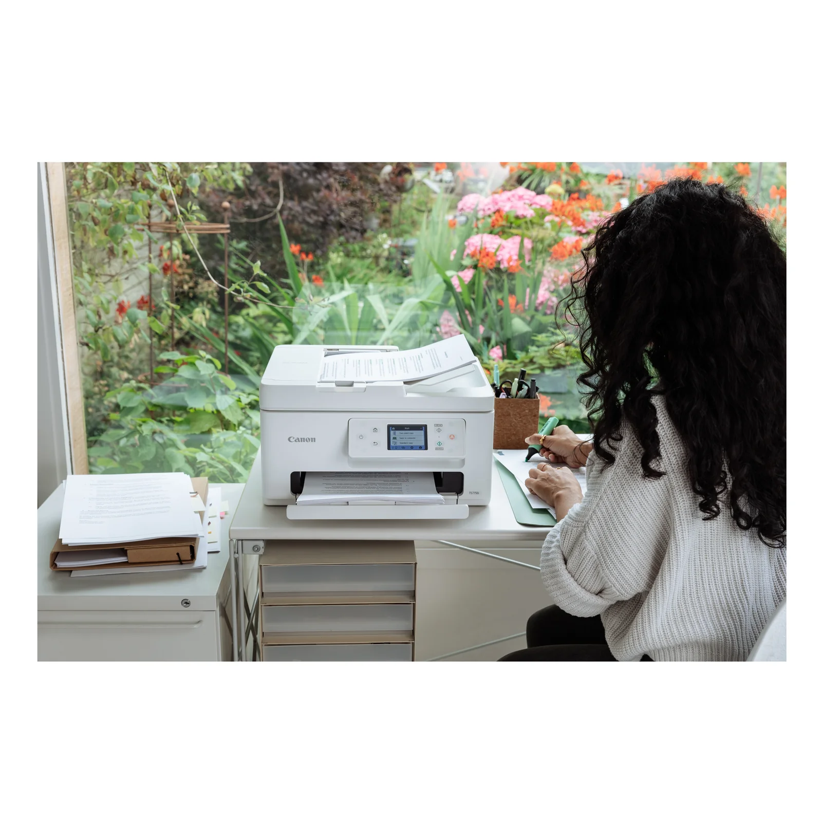 Imprimante Canon PIXMA TS7750i sortie de papier avec document imprimé