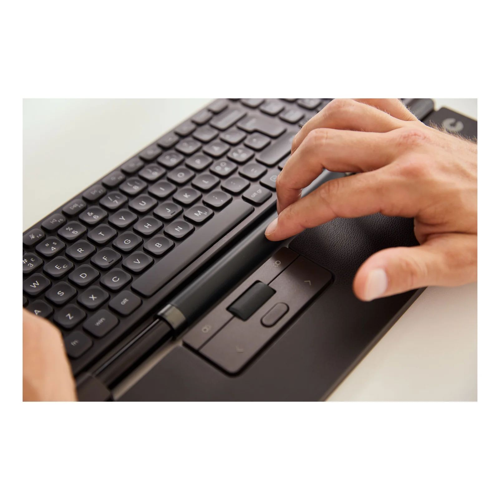 Contour Design La RollerMouse Pro Slim Repose-poignet en cuir végan Sans fil