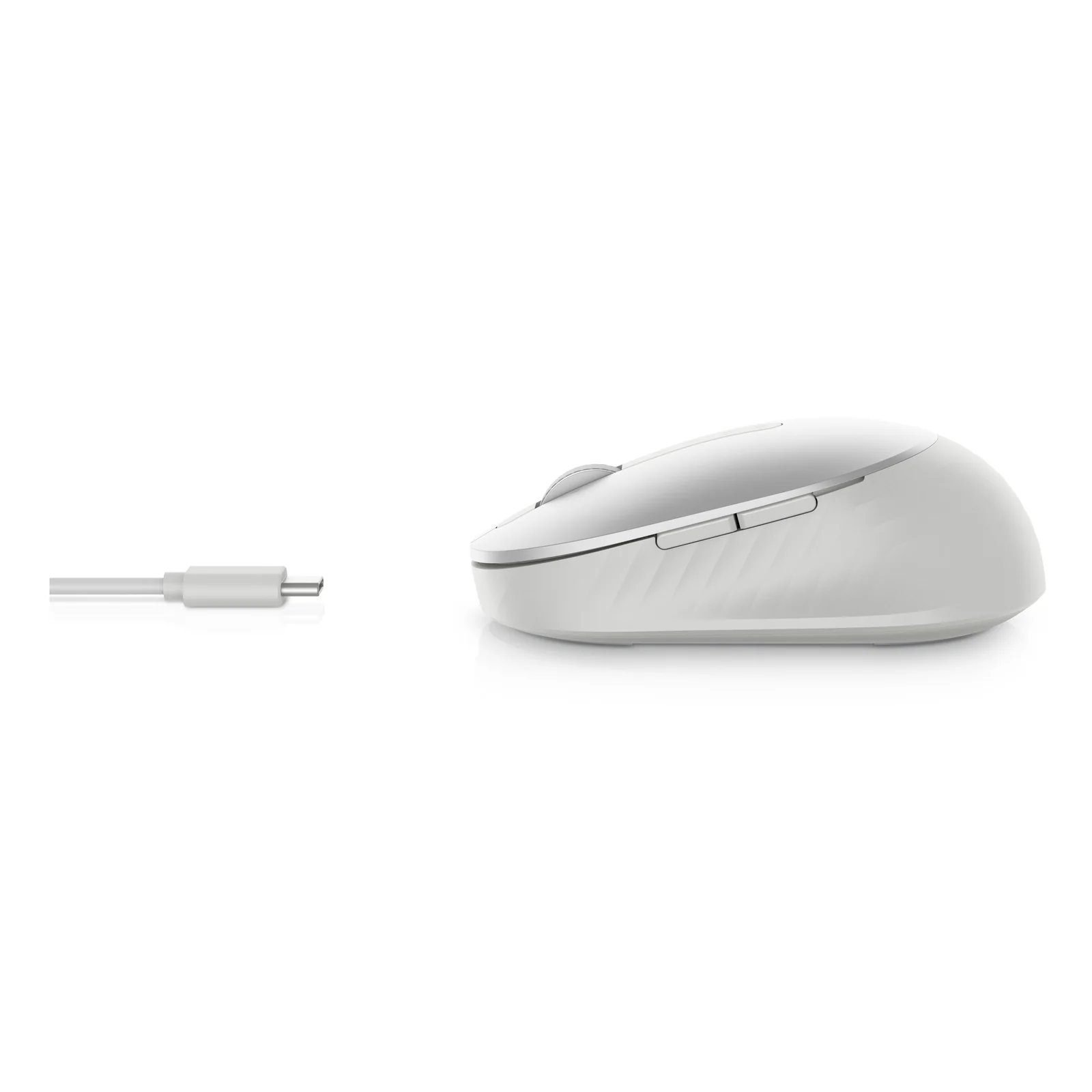 Souris argentée en perspective avec un câble USB-C détaché à gauche pour la recharge