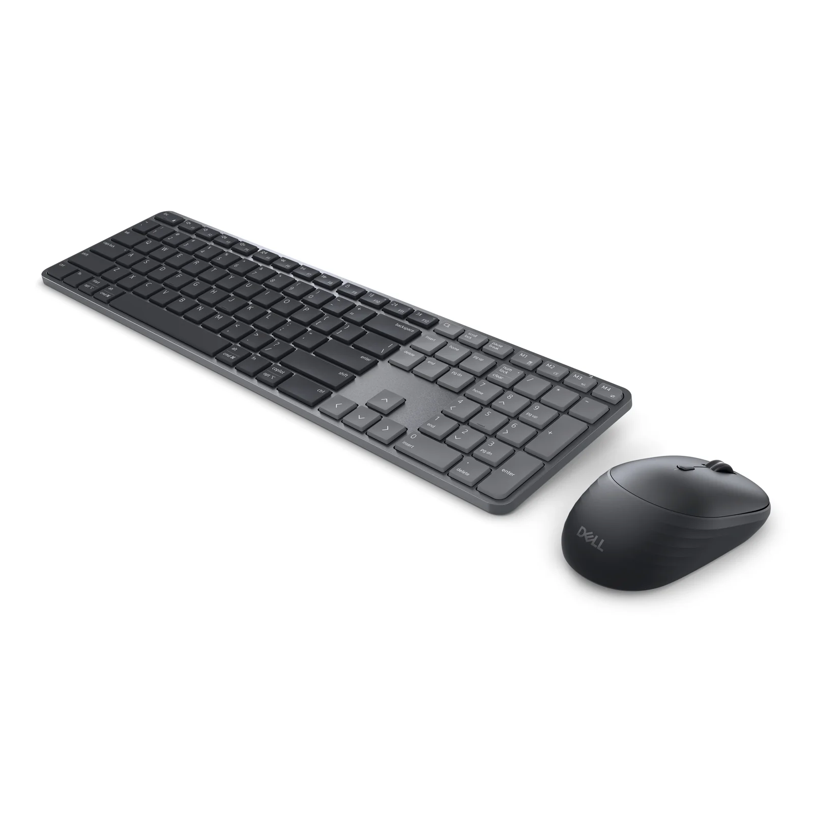Vue rapprochée du clavier en perspective montrant les touches noires à profil bas, le pavé numérique et la souris noire avec logo visible