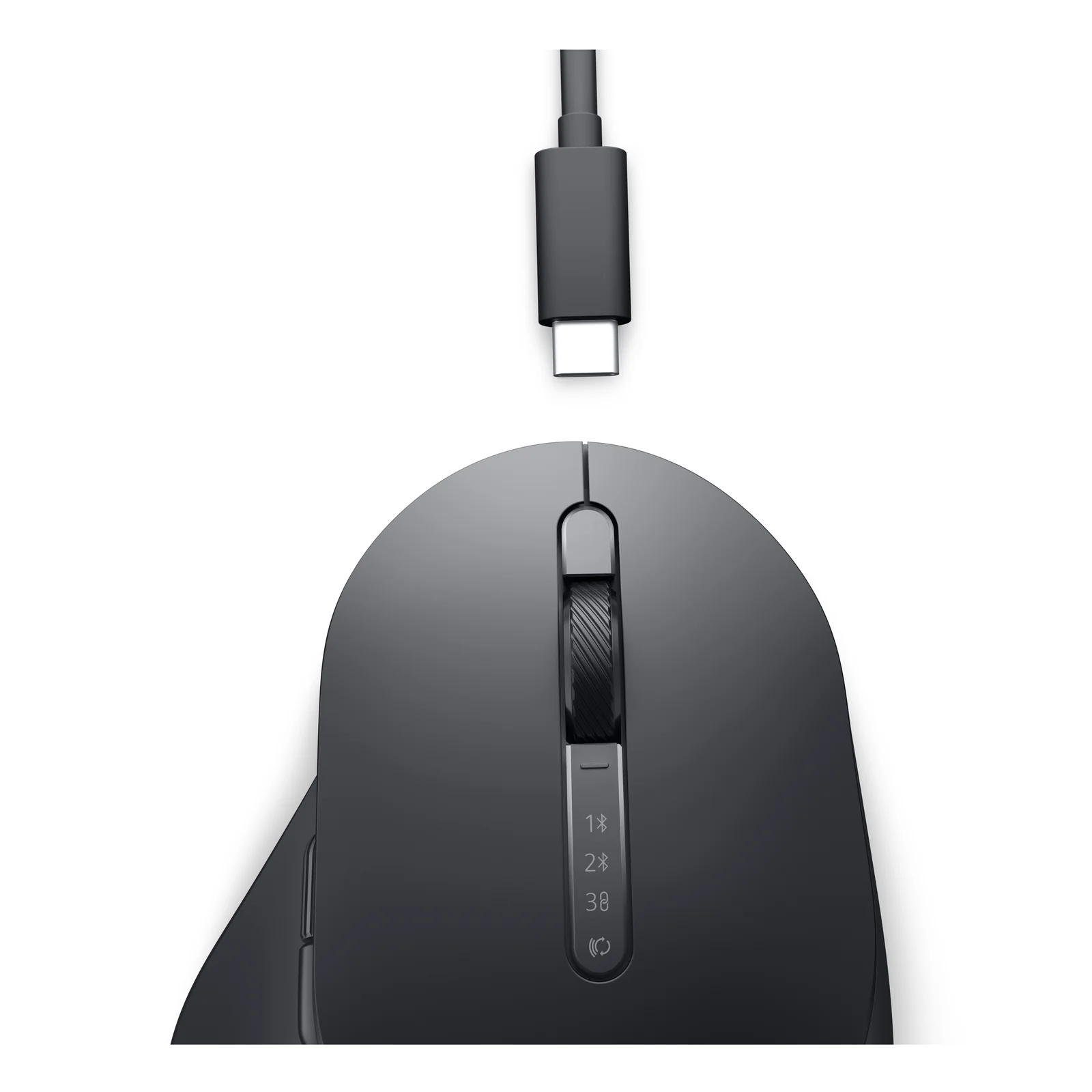 Détail du dessus de la souris avec connecteur USB-C de recharge en avant-plan