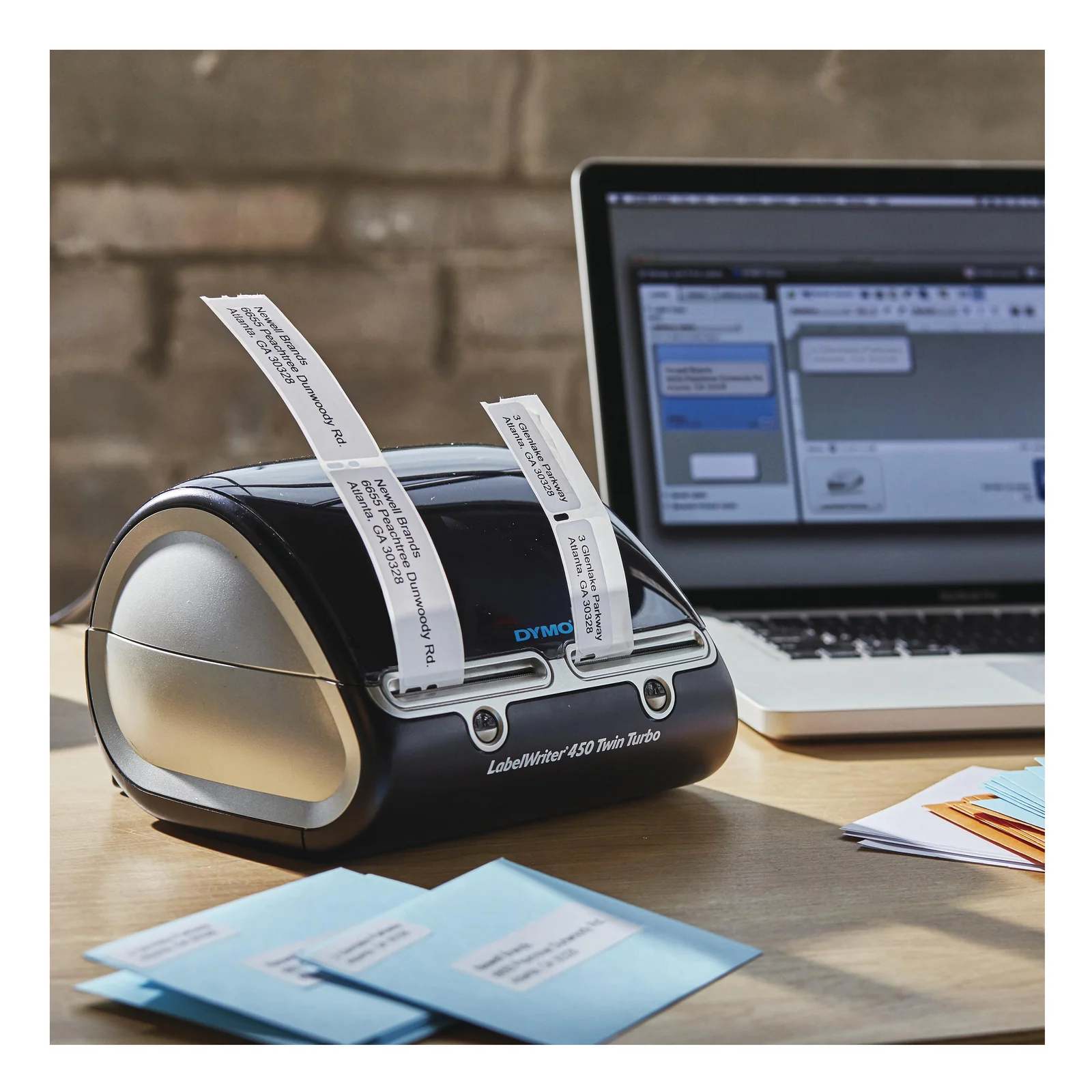 DYMO LabelWriter 450 Twin Turbo Imprimante d'étiquettes | papier thermique | 600 x 300 ppp | jusqu'à 71 étiquettes/minute | capacité : 2 rouleaux | Noir / argent