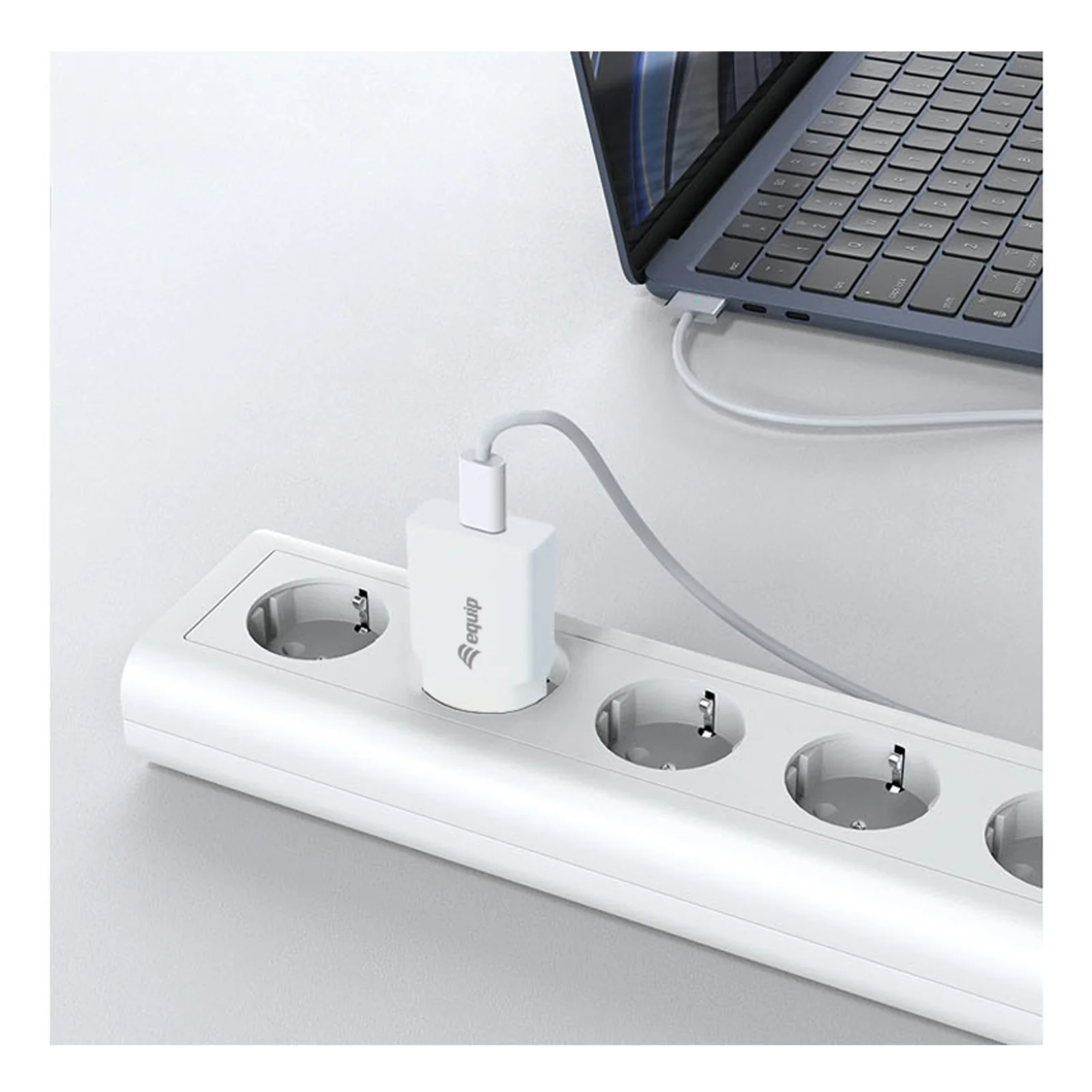 Equip 245521 chargeur d'appareils mobiles Universel Blanc Secteur Charge rapide Intérieure