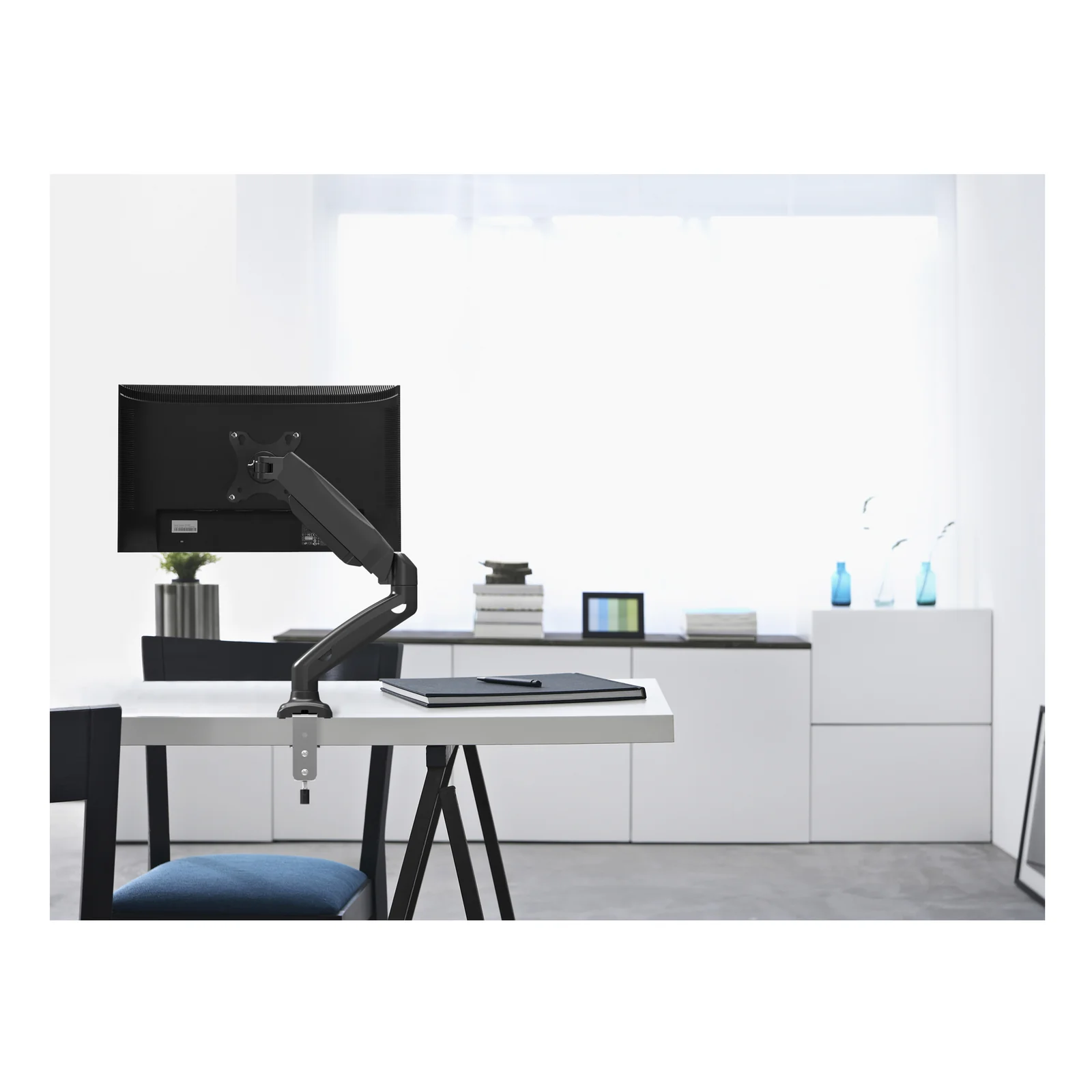 Equip Support de montage de bureau pour moniteur interactif 17"-32