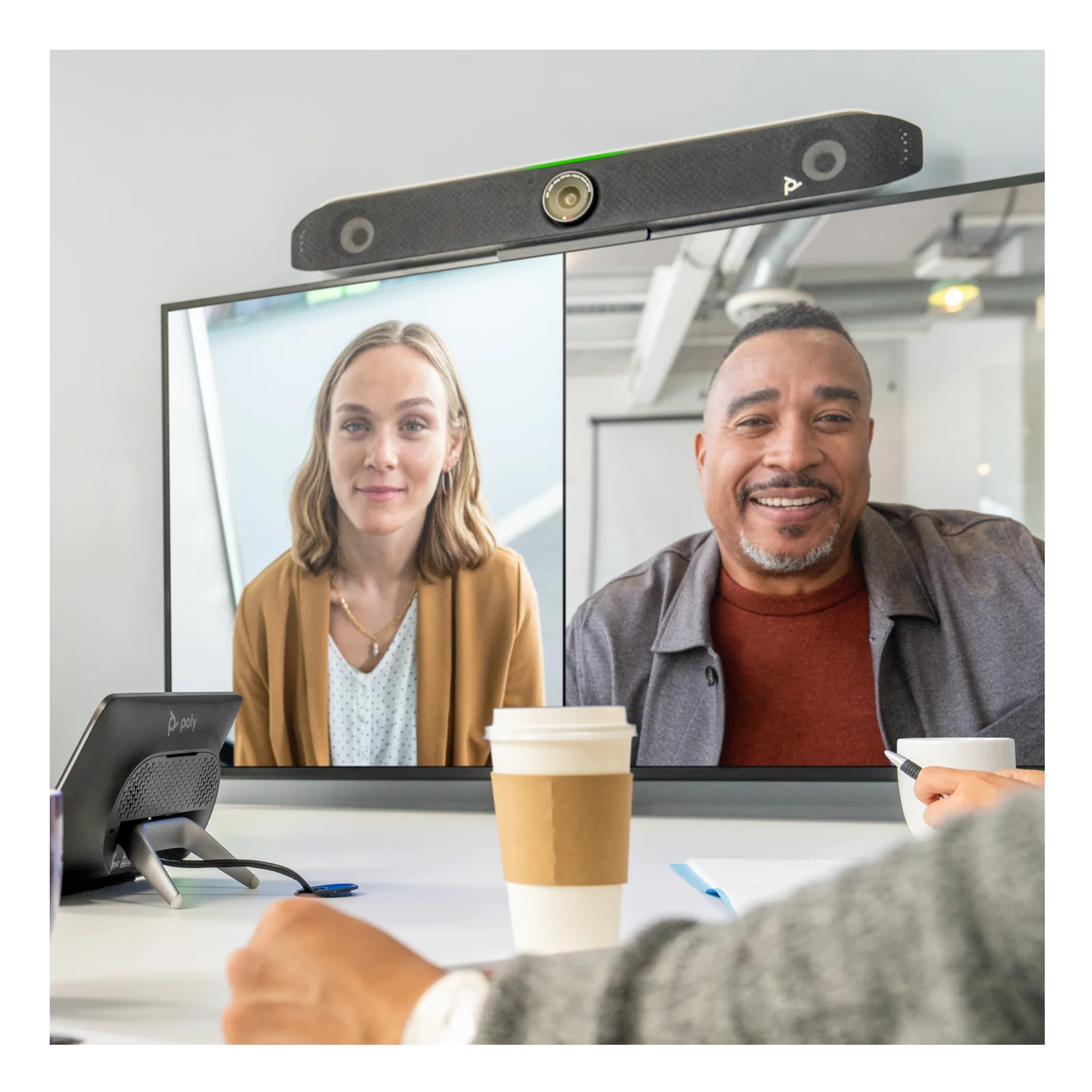 HP Poly Barre de visioconférence tout-en-un Poly Studio X52
