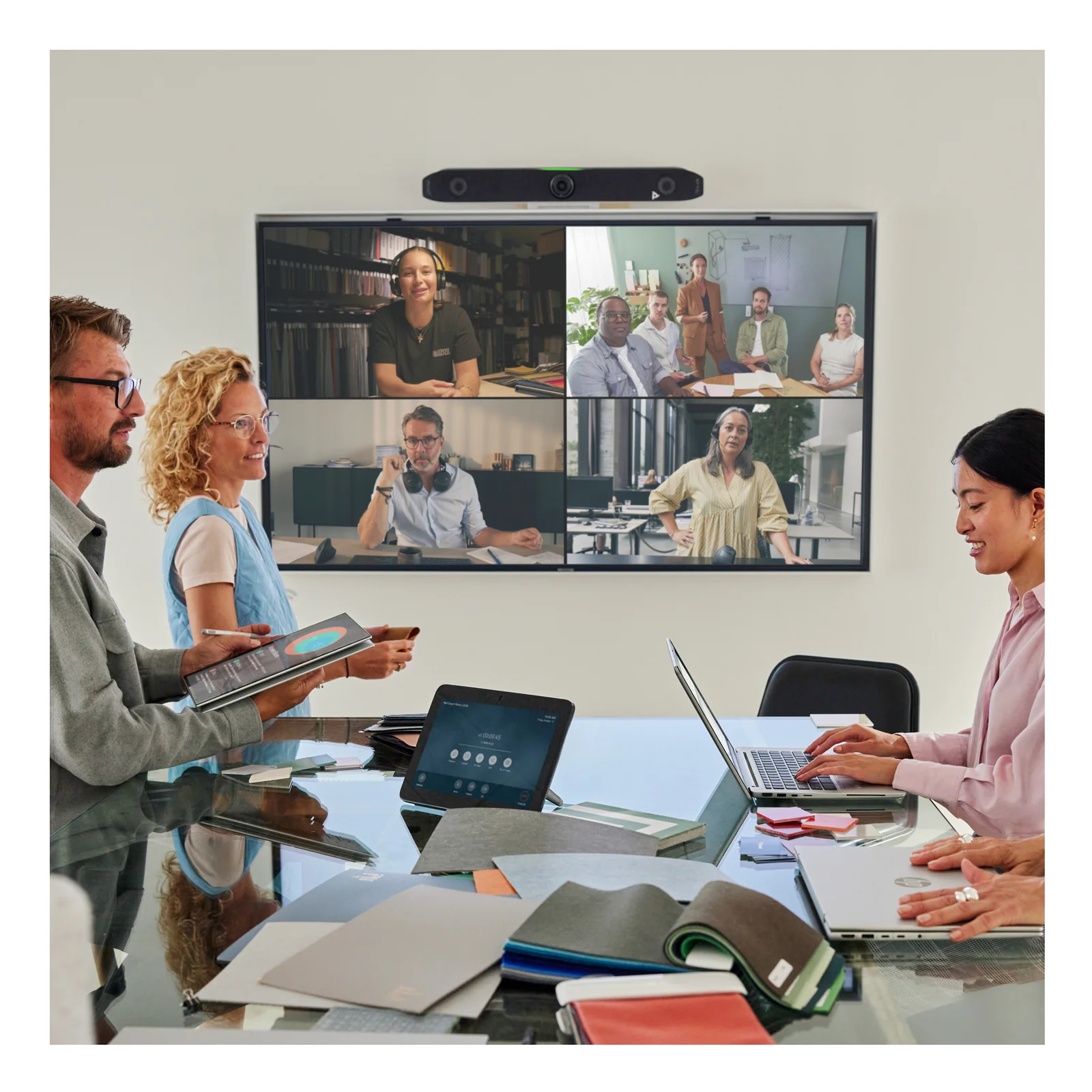 HP Poly Barre de visioconférence tout-en-un Poly Studio X52