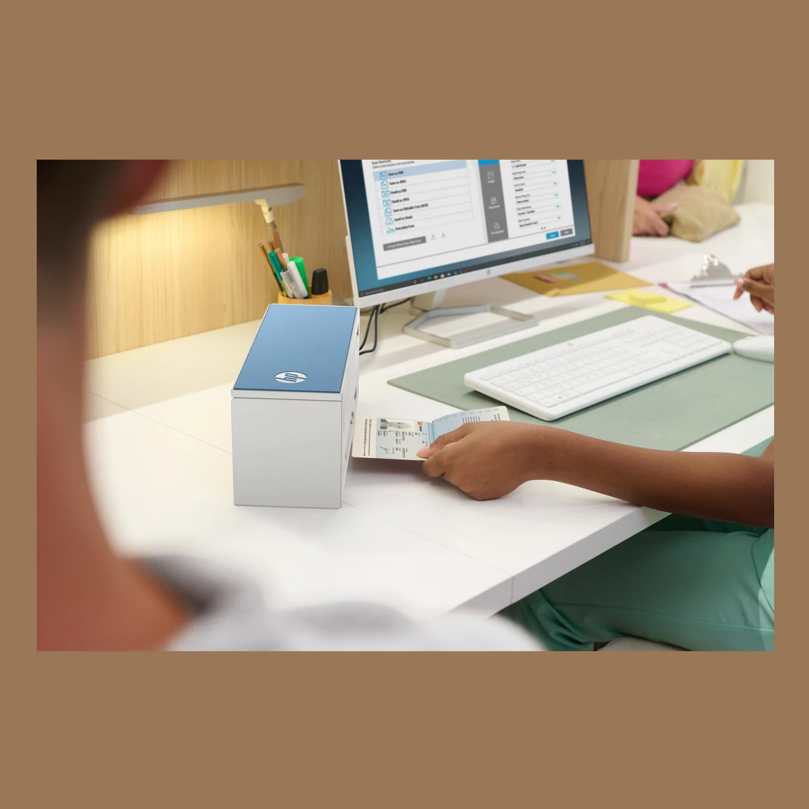 HP ScanJet Pro 4200 s1 Scanner à défilement A4 et passeport / carte d’identité, jusqu’à 40ppm/80ipm, 600x 600 DPI