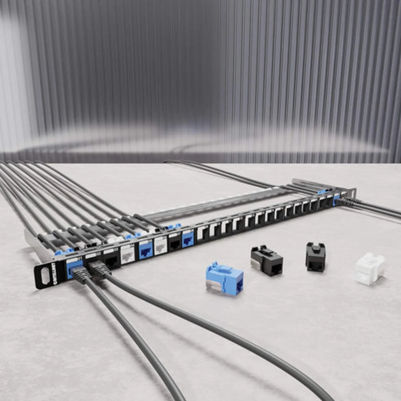 Intellinet Panneau de brassage aveugle blindé 24 ports, 0,5U, panneau Keystone 19" non équipé pour installations haute densité, barre de gestion des câbles amovible, noir