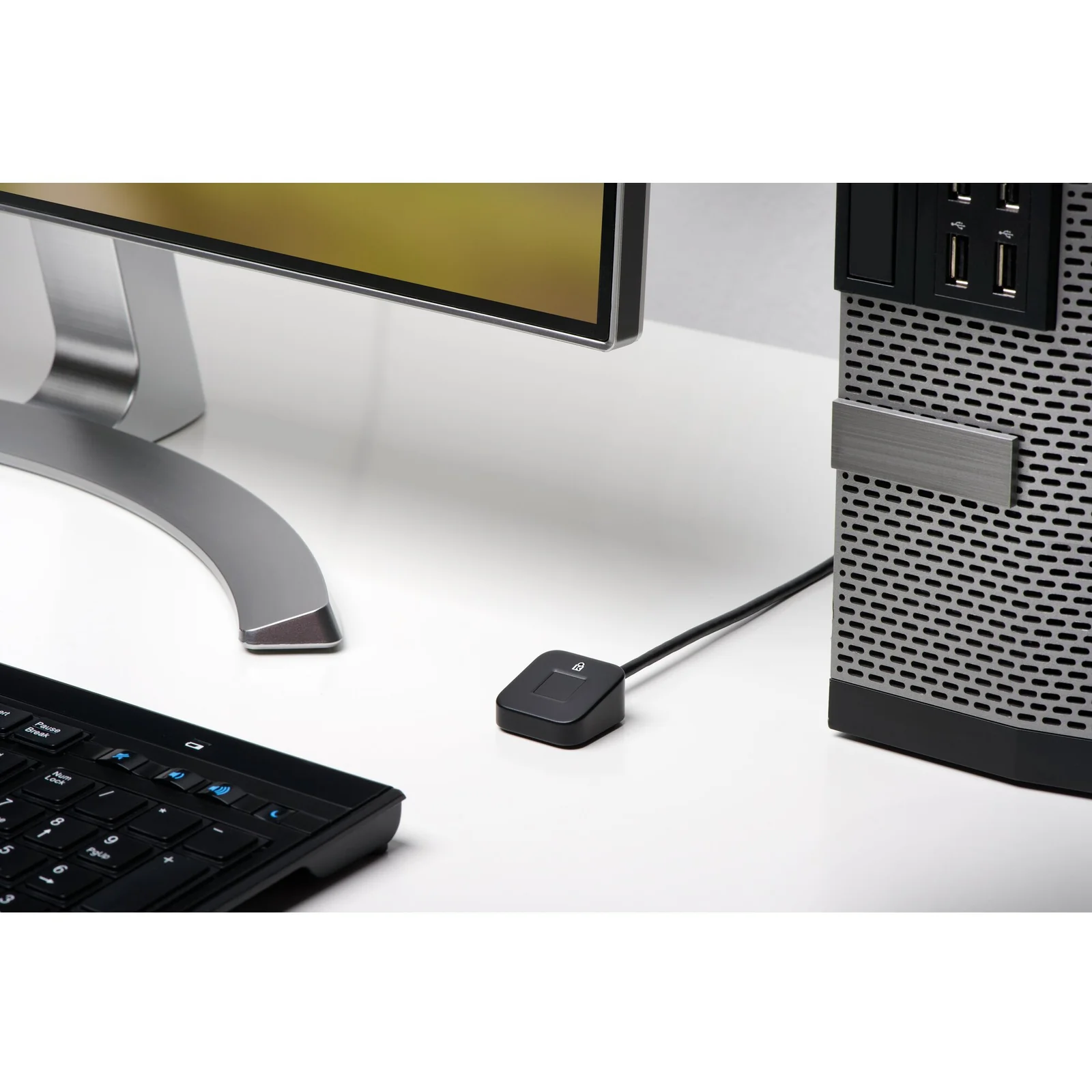 Kensington Clé à empreintes digitales VeriMark Desktop