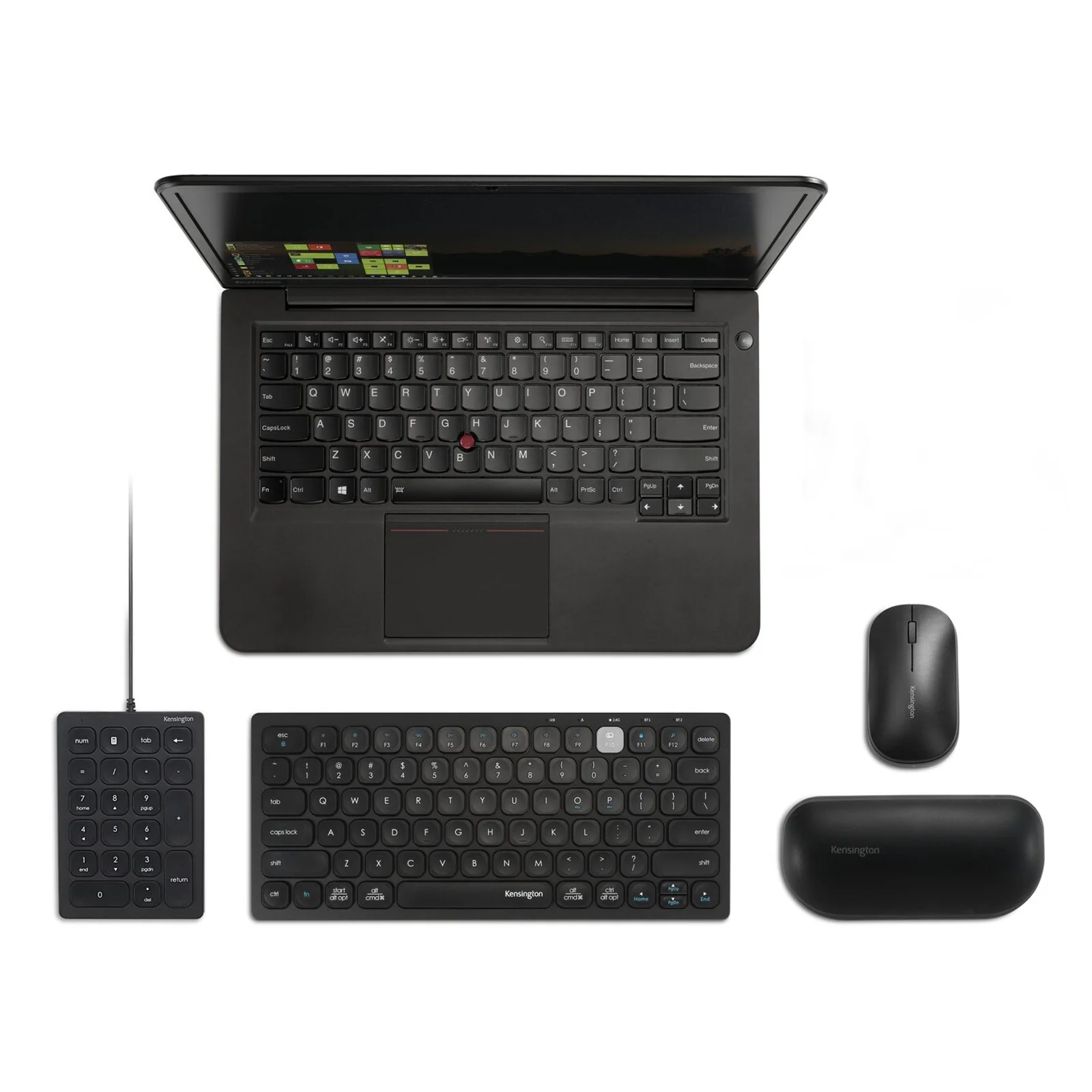 Vue de dessus, pavé numérique Kensington avec clavier compact, souris et accessoires