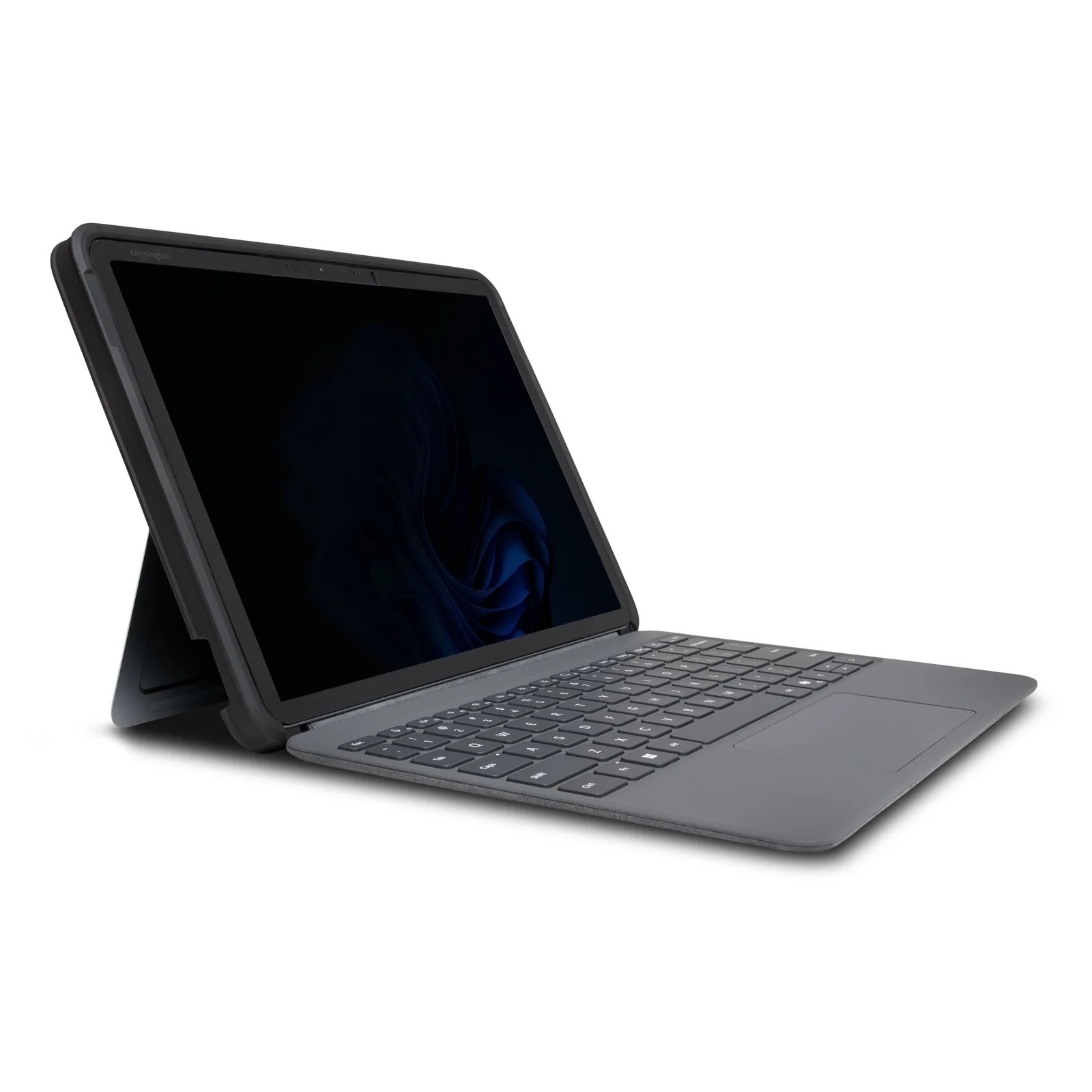 Vue de trois quarts, filtre MagPro Elite gris foncé sur Surface Pro avec clavier, fond blanc