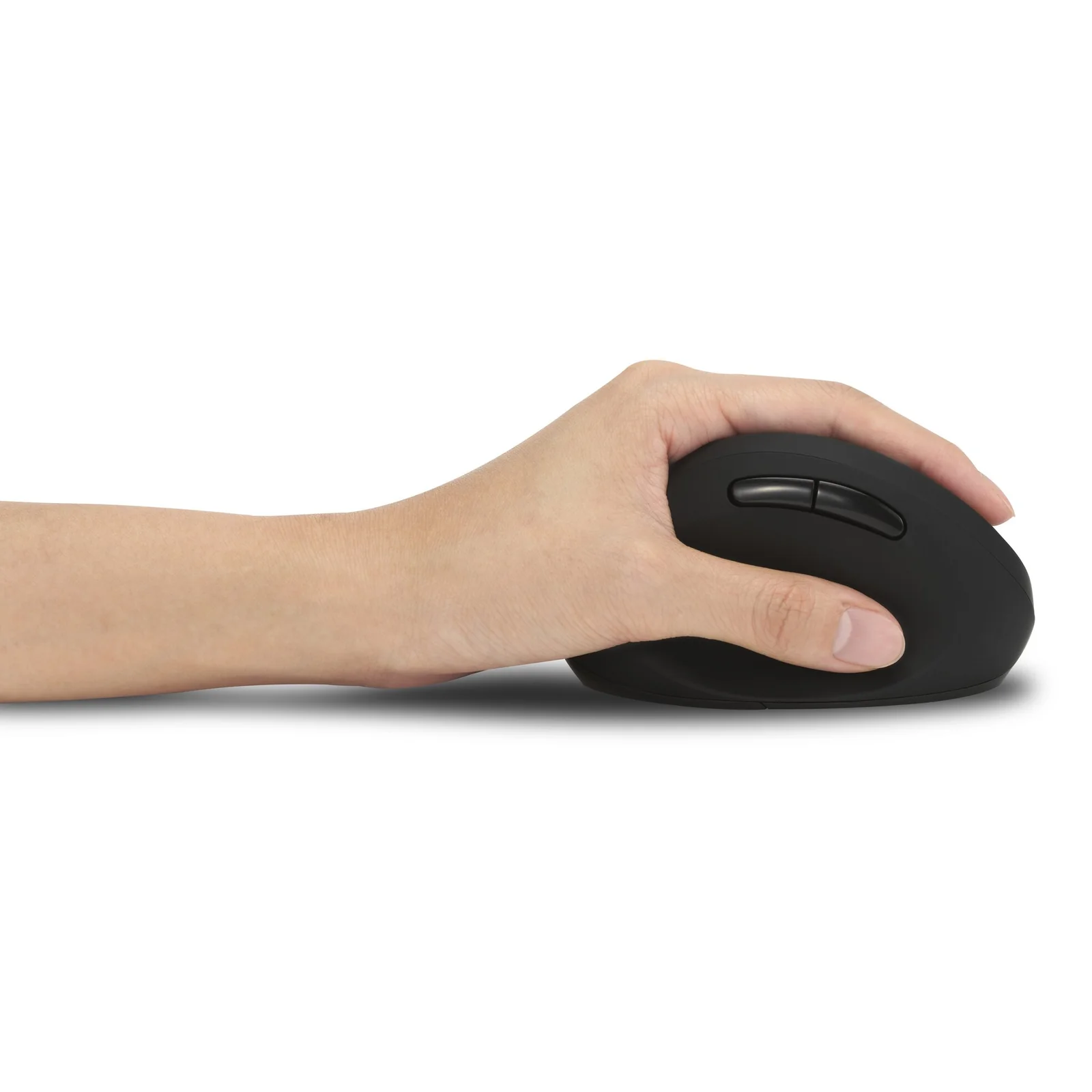 Prise en main verticale de la souris Kensington Pro Fit Ergo pour gauchers, vue latérale