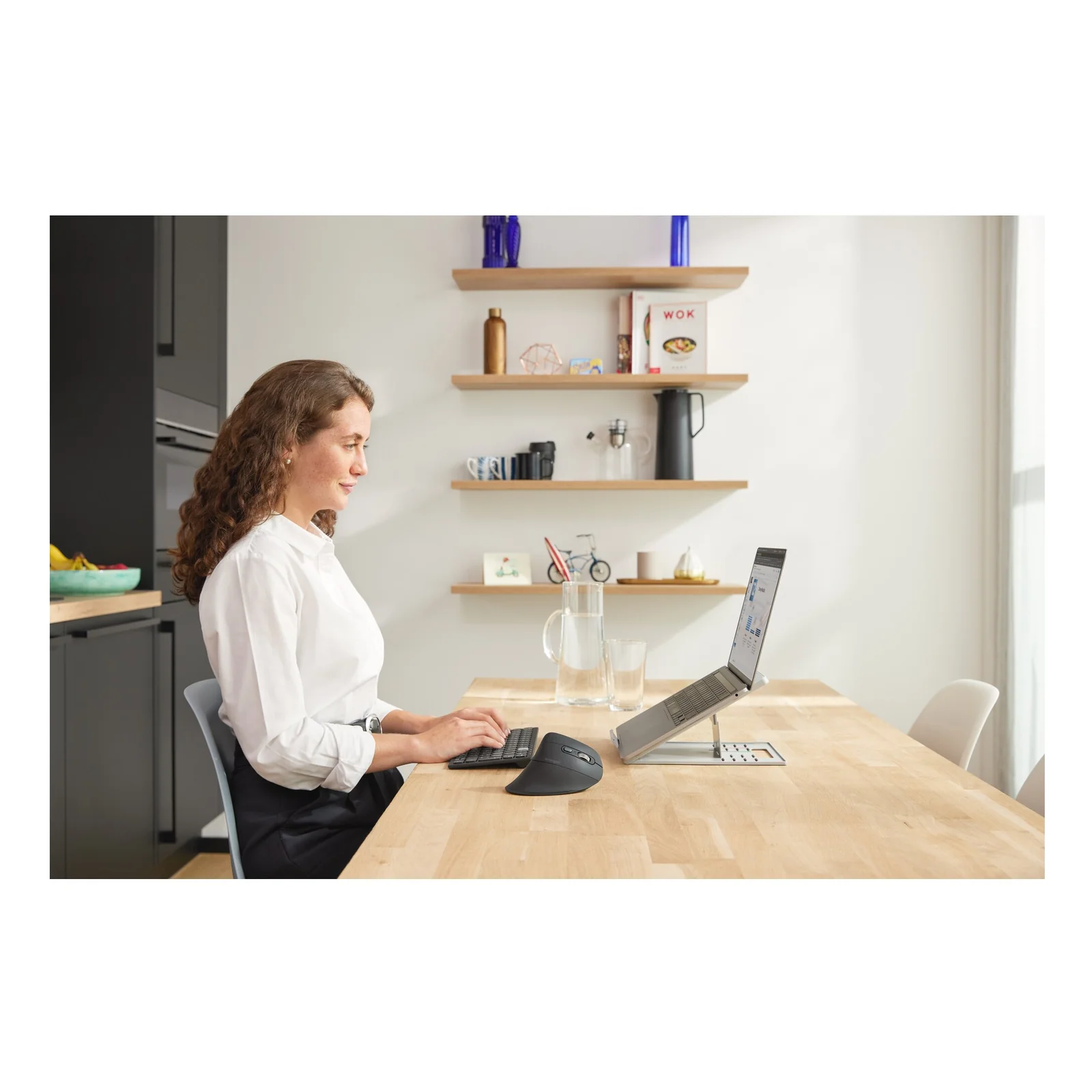 Kensington Rehausseur ergonomique SmartFit Easy Riser Go pour ordinateurs portables jusqu’à 17"