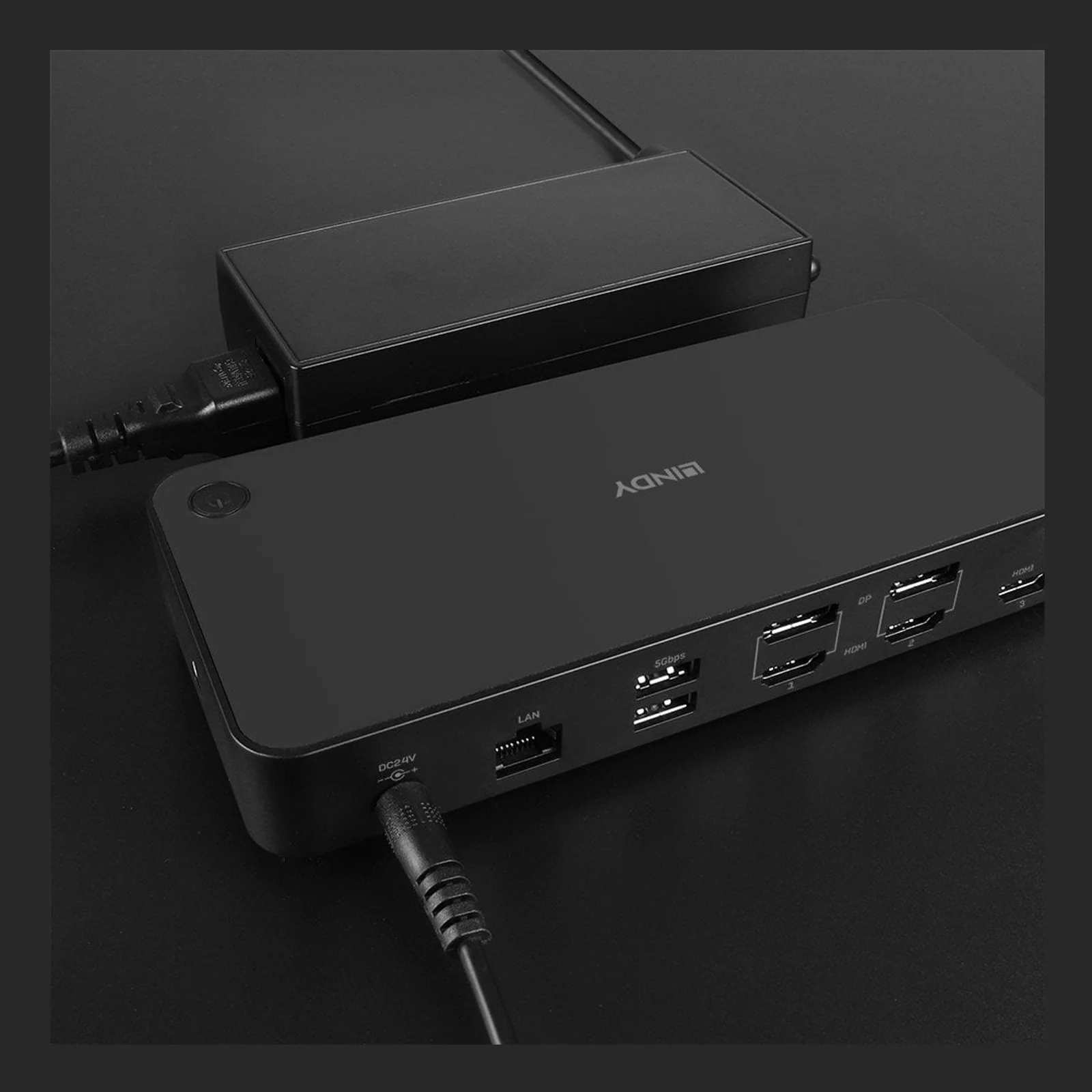 Lindy DST-Pro Universal, Docking Station Hybride USB Type C et Type A pour Laptop avec prise en charge 3x4K (DP or HDMI®)