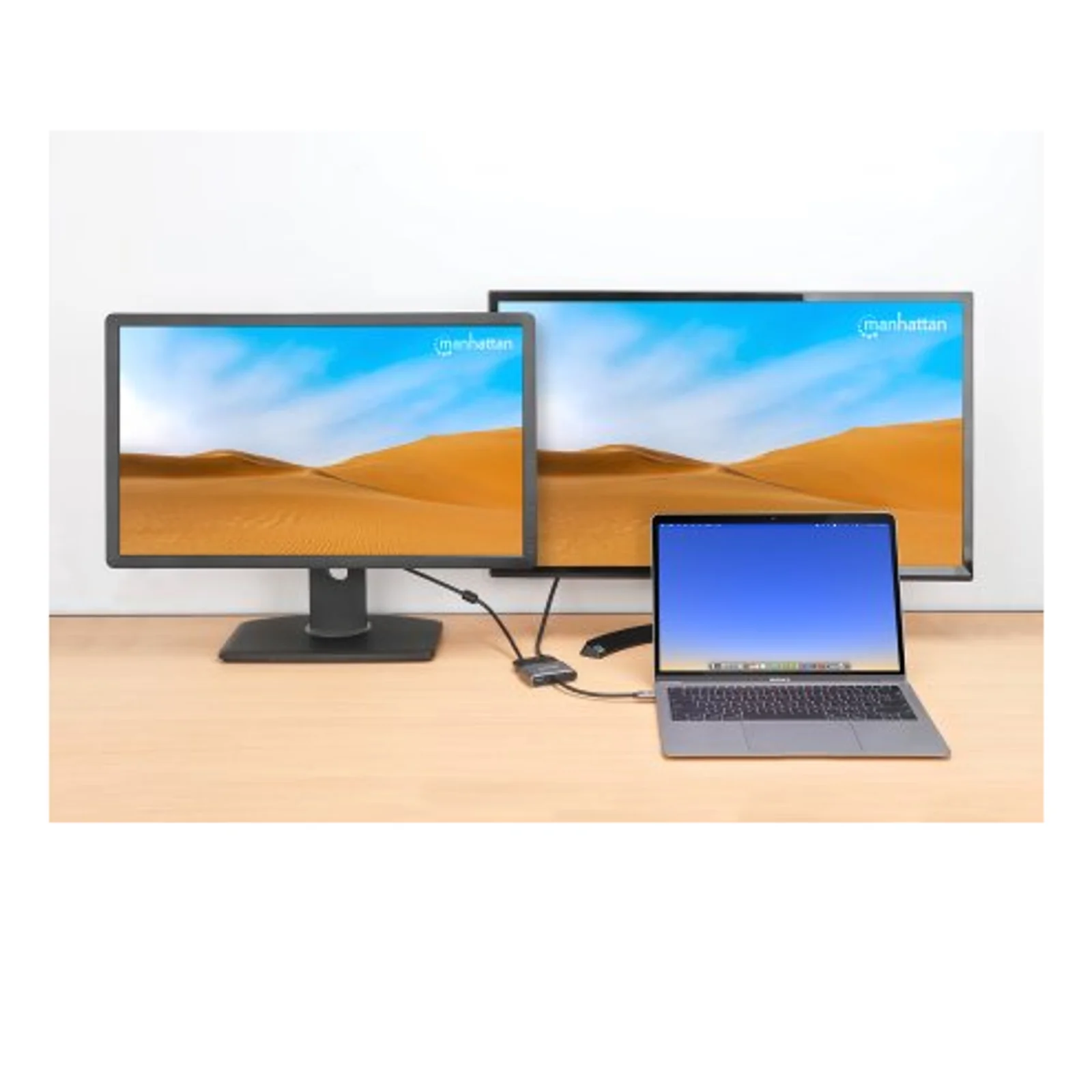 Manhattan Dock/hub USB-C, 4 ports : HDMI, USB-A, USB-C et VGA, avec Power Delivery (PD) 87 W - nécessite un chargeur USB-C externe (non inclus). Alimenté par USB (aucune alimentation externe requise) lorsque le PD n’est pas utilisé, aluminium