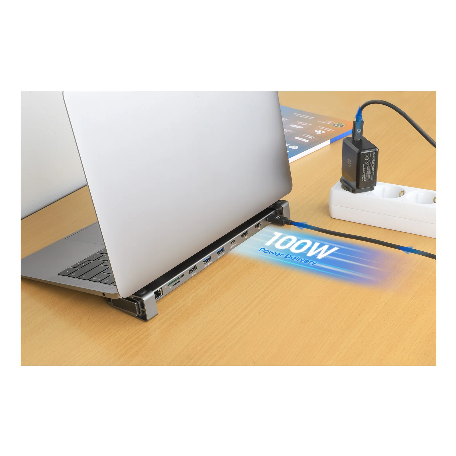 Manhattan Dock/hub USB-C avec lecteur de cartes et MST, 7 ports : Ethernet, 2x HDMI 4K@60Hz, 3x USB-A + USB-C, avec PD 100W - nécessite un chargeur USB-C externe (non inclus). Alimenté par USB (aucune alimentation externe requise) lorsque le PD n’est pas utilisé