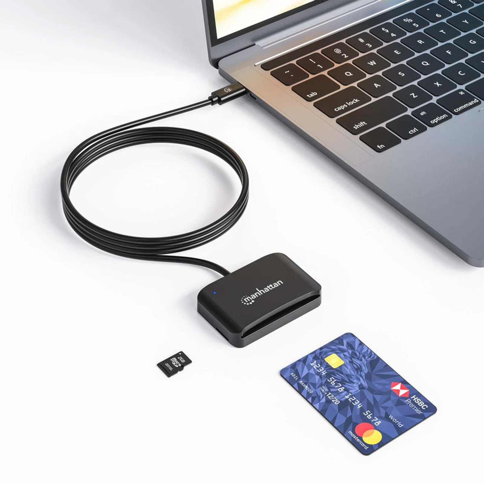 Manhattan Lecteur de cartes à puce à contact USB-C, avec emplacement microSD, connecteur USB-C mâle, compatible avec Windows, macOS et Linux, lit les cartes SIM avec adaptateur, câble de 1 m, noir, garantie de 3 ans