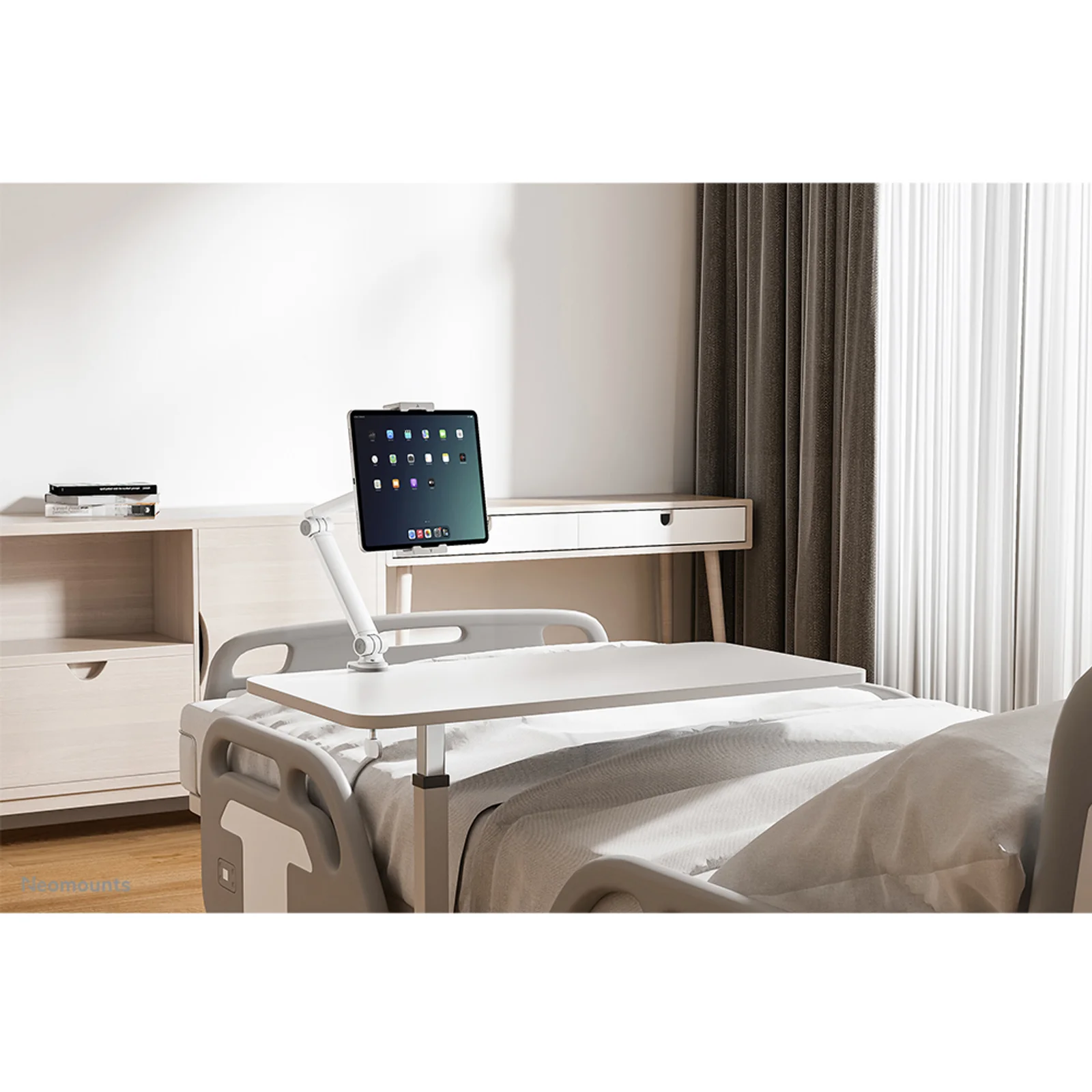 Neomounts DS15-545WH1 Support pour tablette à pince pour bureau 4.7-12.9" - universel - orientable
