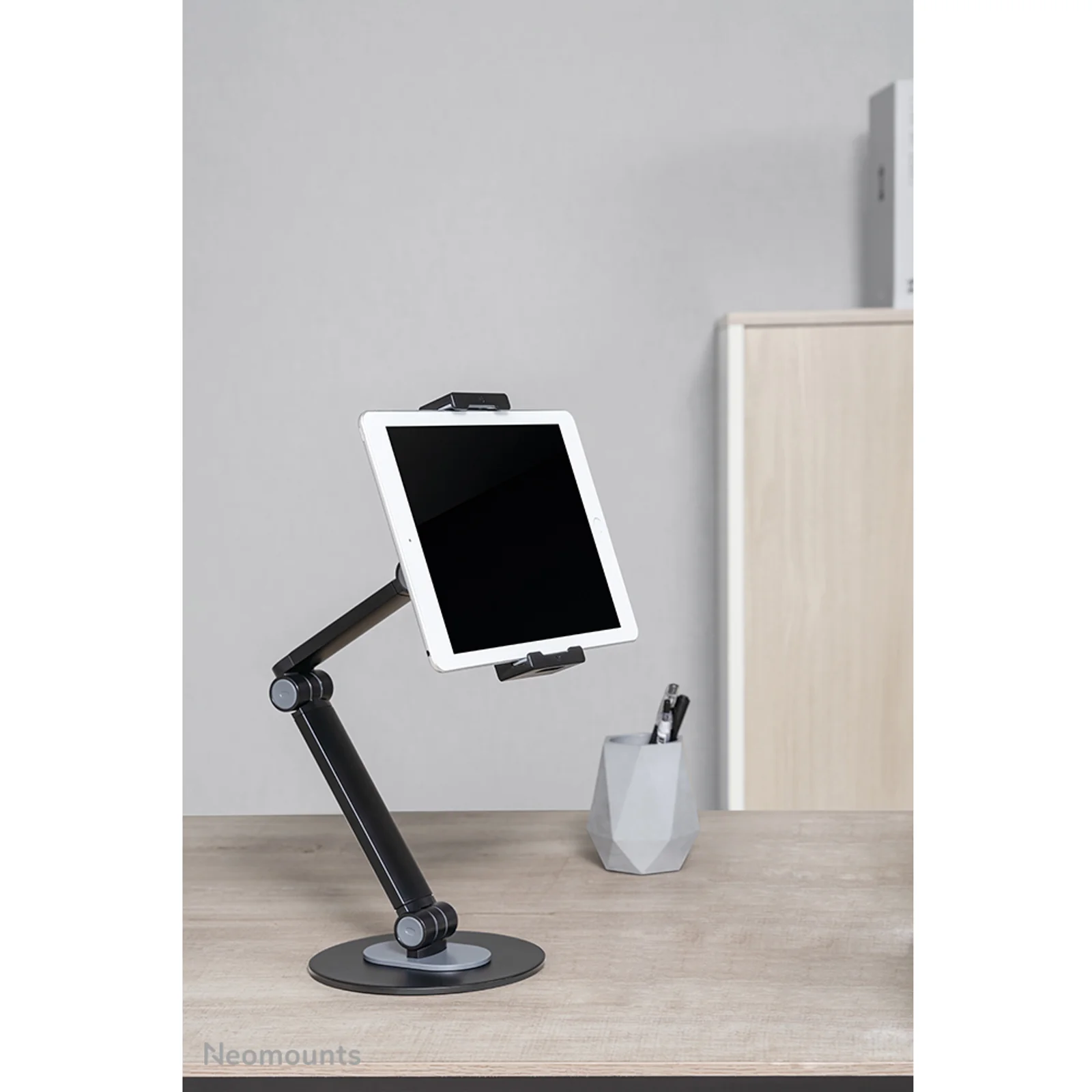 Neomounts DS15-550BL1 Support pour tablette 4.7-12.9" - universel