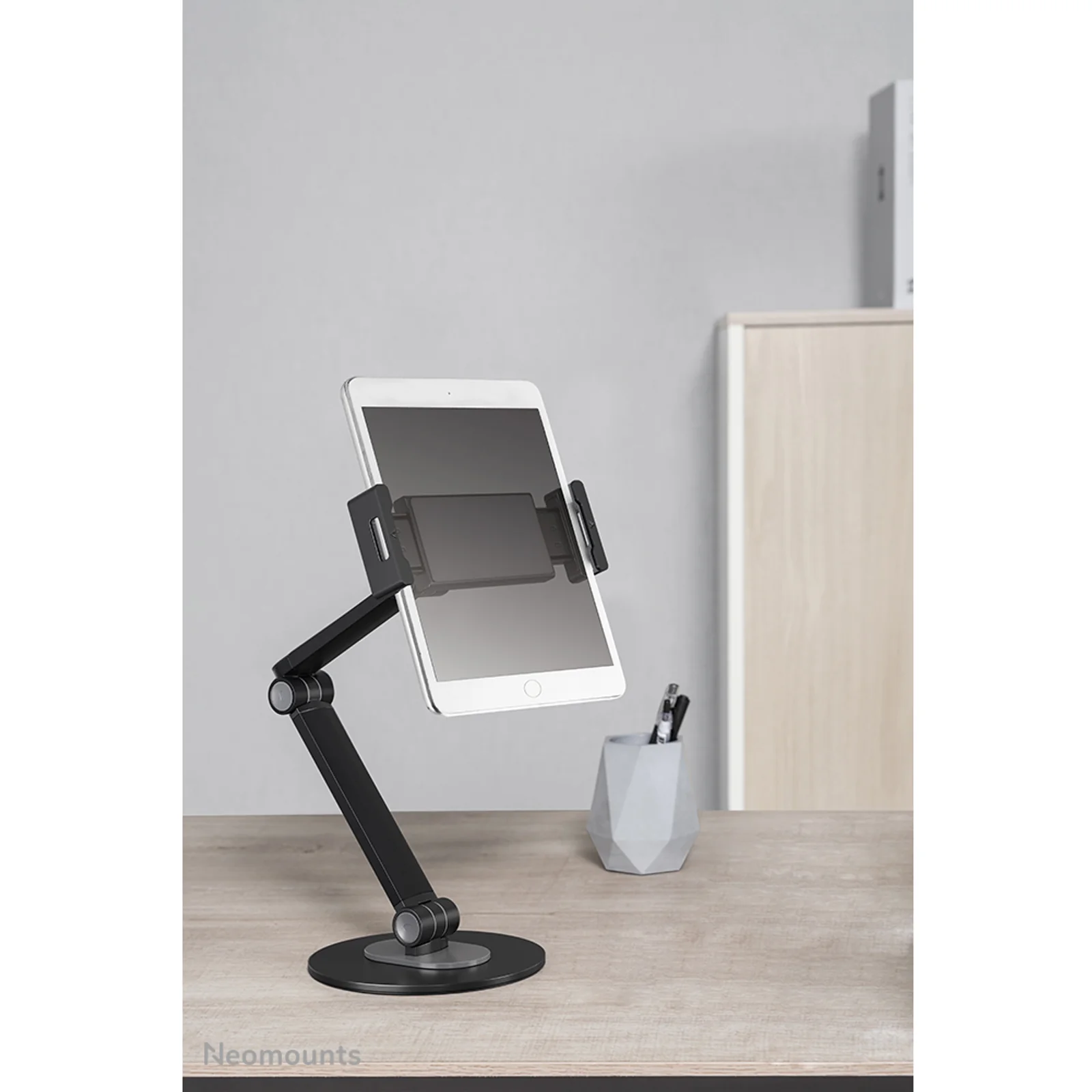 Neomounts DS15-550BL1 Support pour tablette 4.7-12.9" - universel