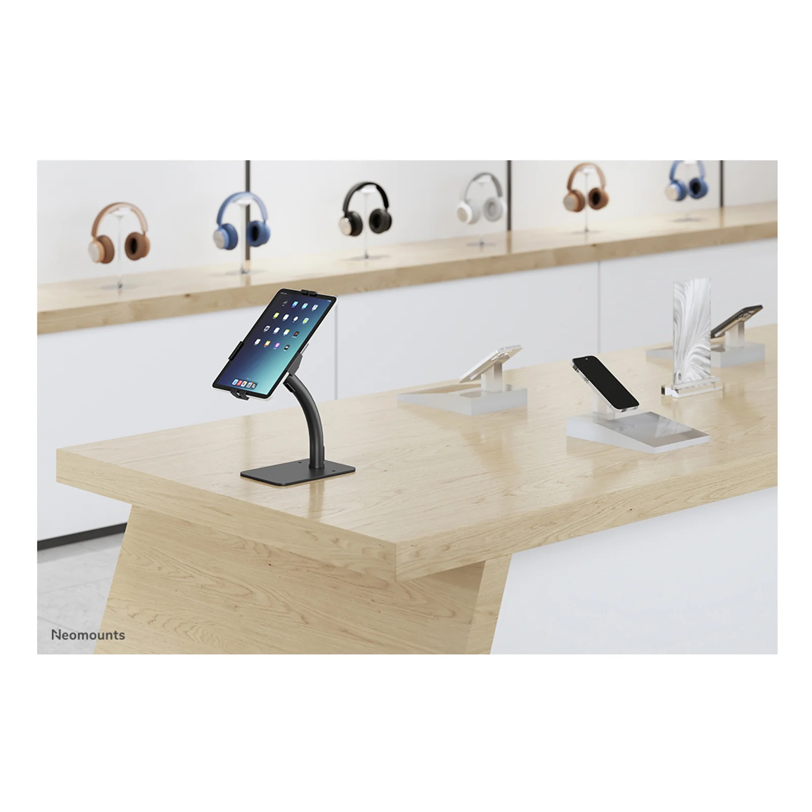 Neomounts DS15-625BL1 Support de bureau pour tablette 7.9-11" - verrouillable - universel