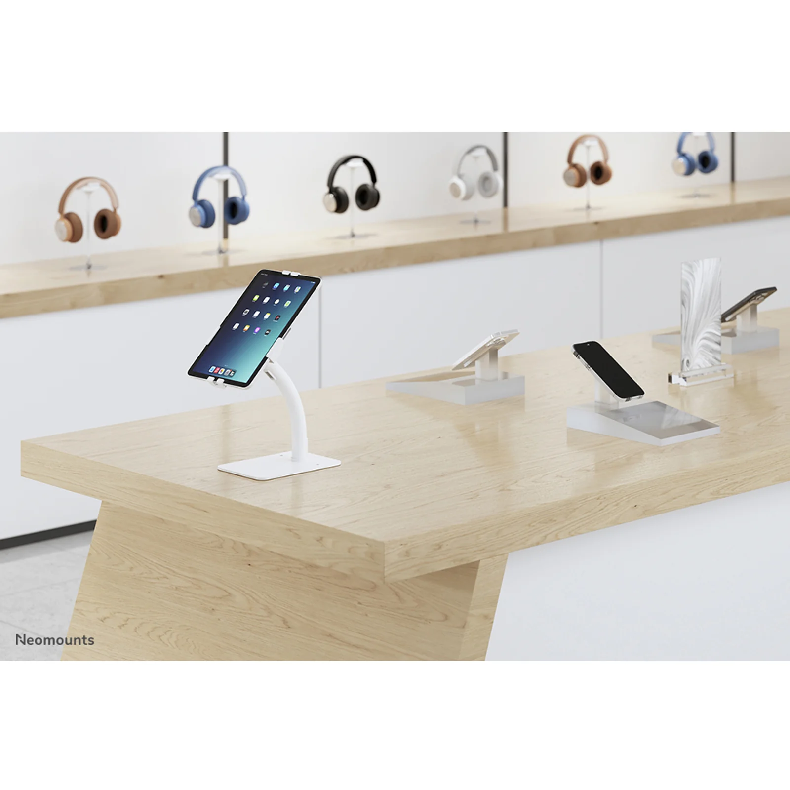 Neomounts DS15-625WH1 Support de bureau pour tablette 7.9-11" - verrouillable - universel