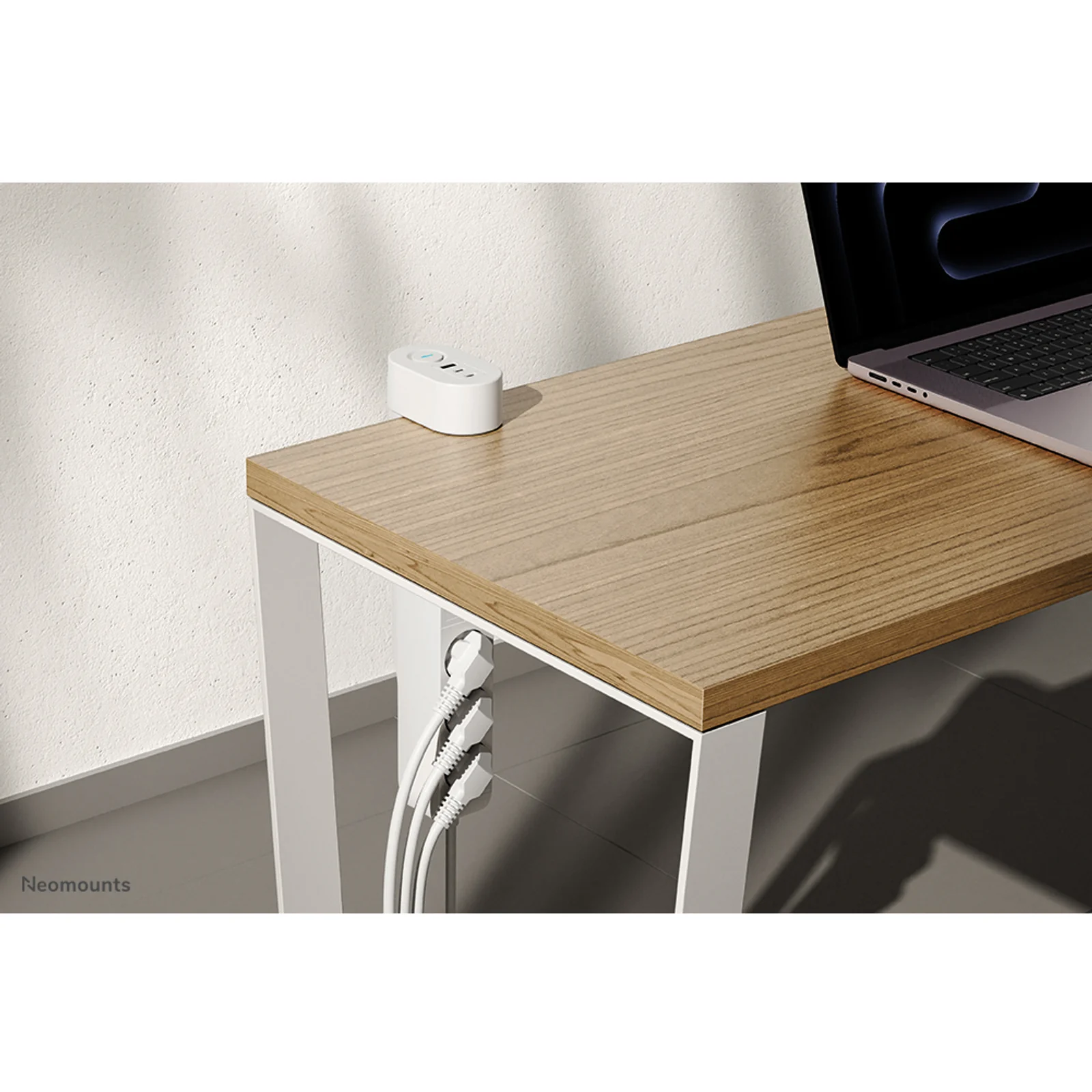 Neomounts DS22-840WH6 Multiprise de bureau avec pince et ports USB-C et USB-A - charge rapide