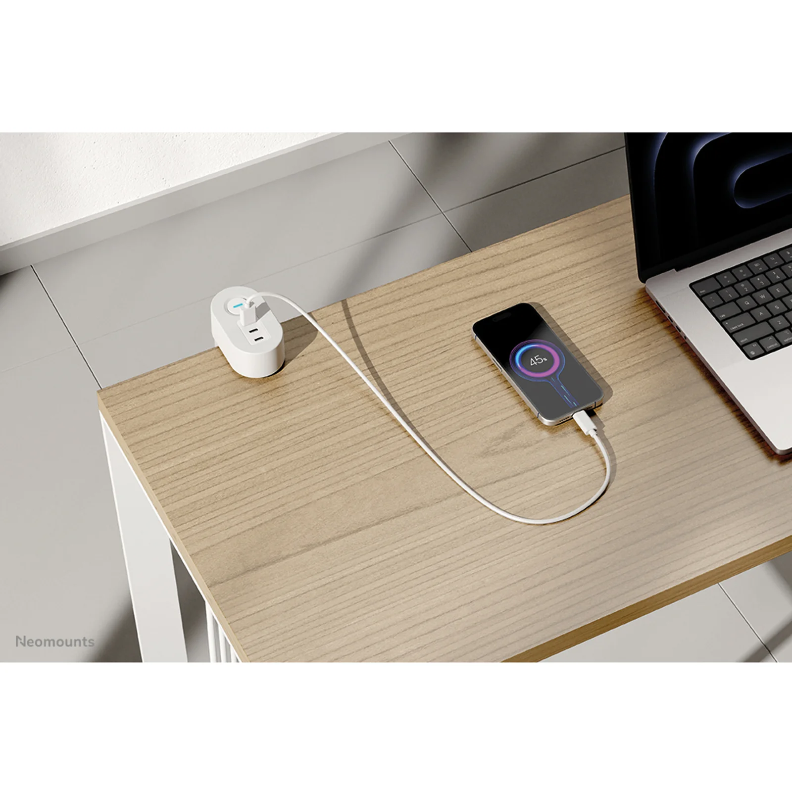 Neomounts DS22-840WH6 Multiprise de bureau avec pince et ports USB-C et USB-A - charge rapide