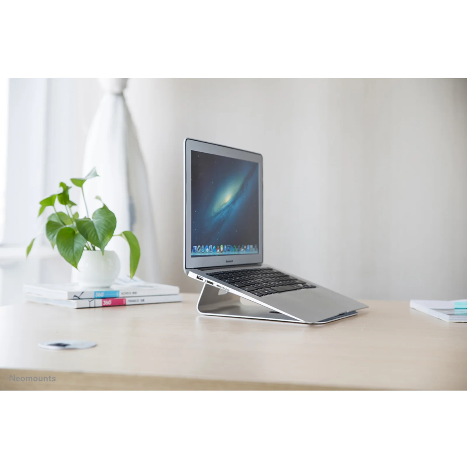 Neomounts NSLS025 Support pour ordinateur portable 10-17" - universel