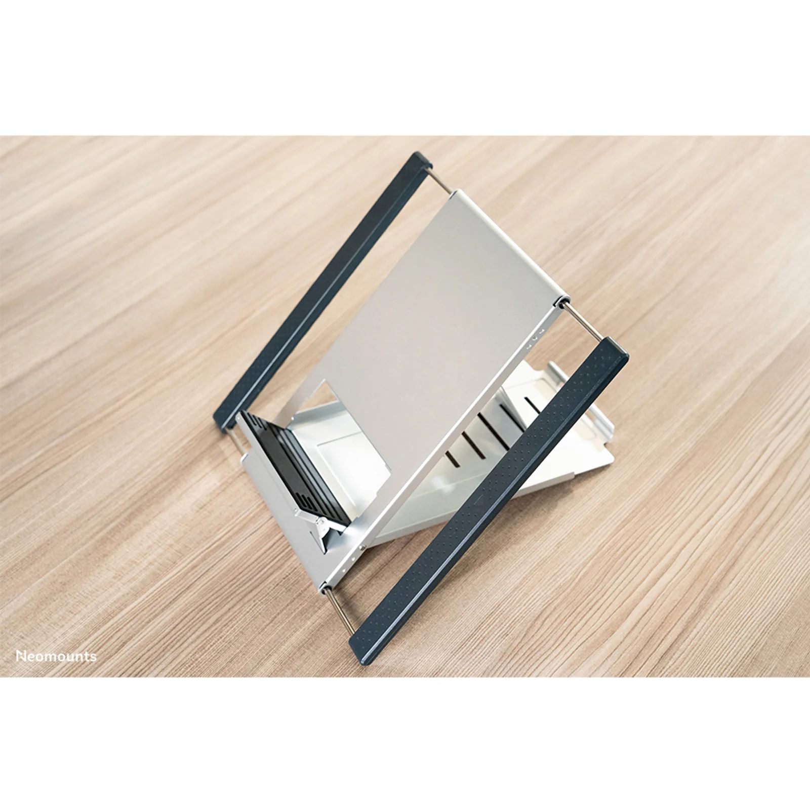 Neomounts NSLS100 Support pour ordinateur portable 10-22" - pliable - compact - universel