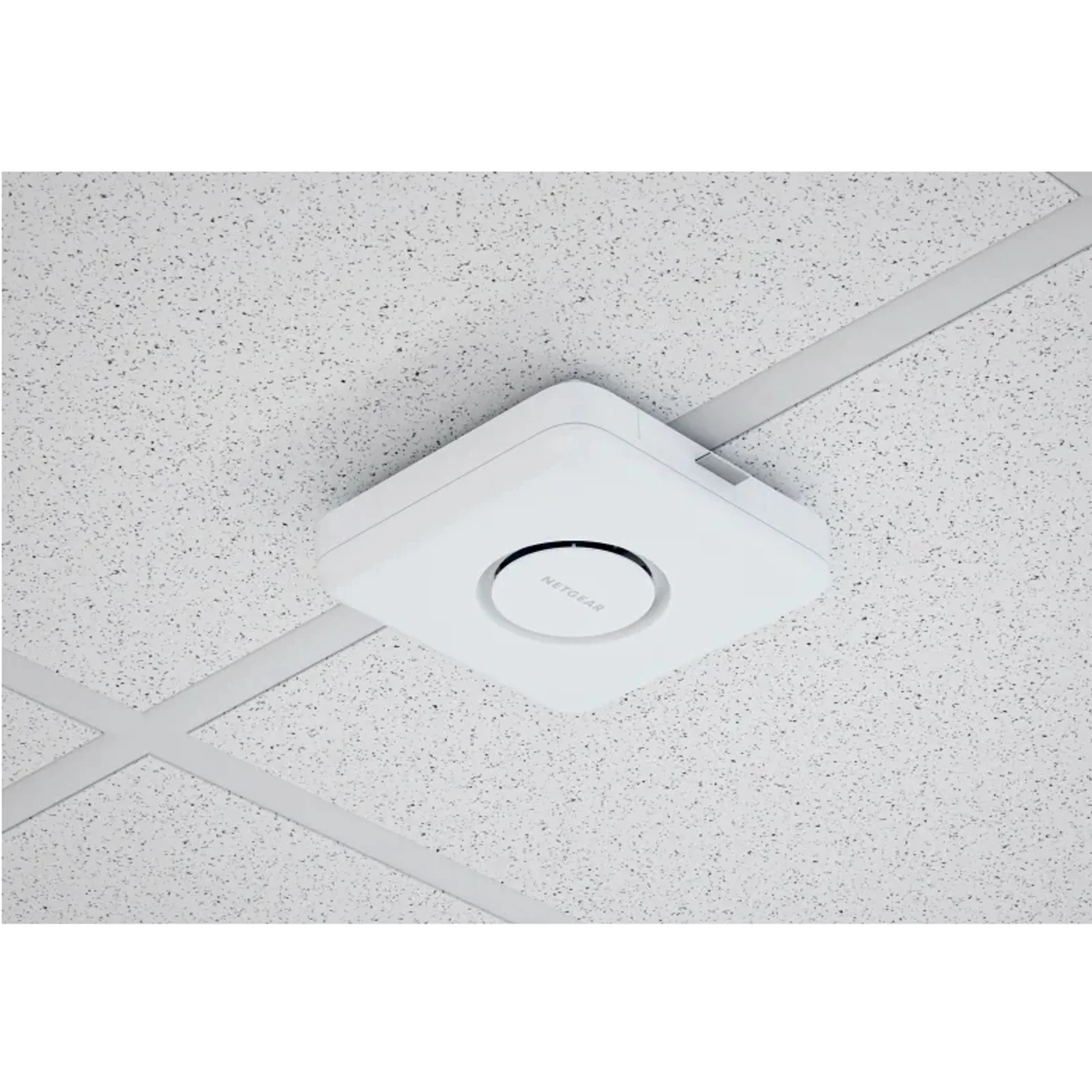 NETGEAR WBE710 Blanc Connexion Ethernet, supportant l'alimentation via ce port (PoE)