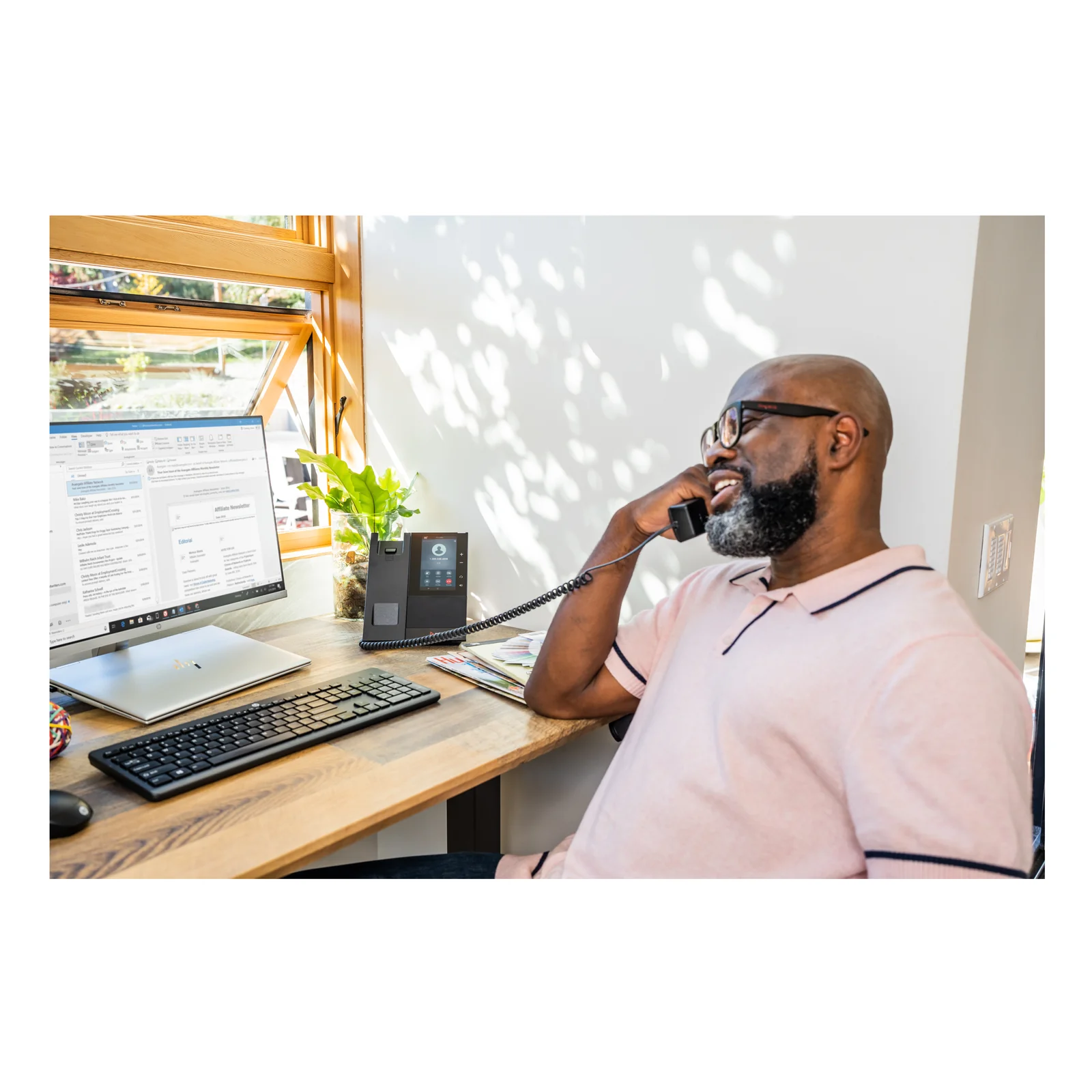 HP Poly Téléphone multimédia professionnel Poly CCX 505 pour Microsoft Teams et compatible PoE