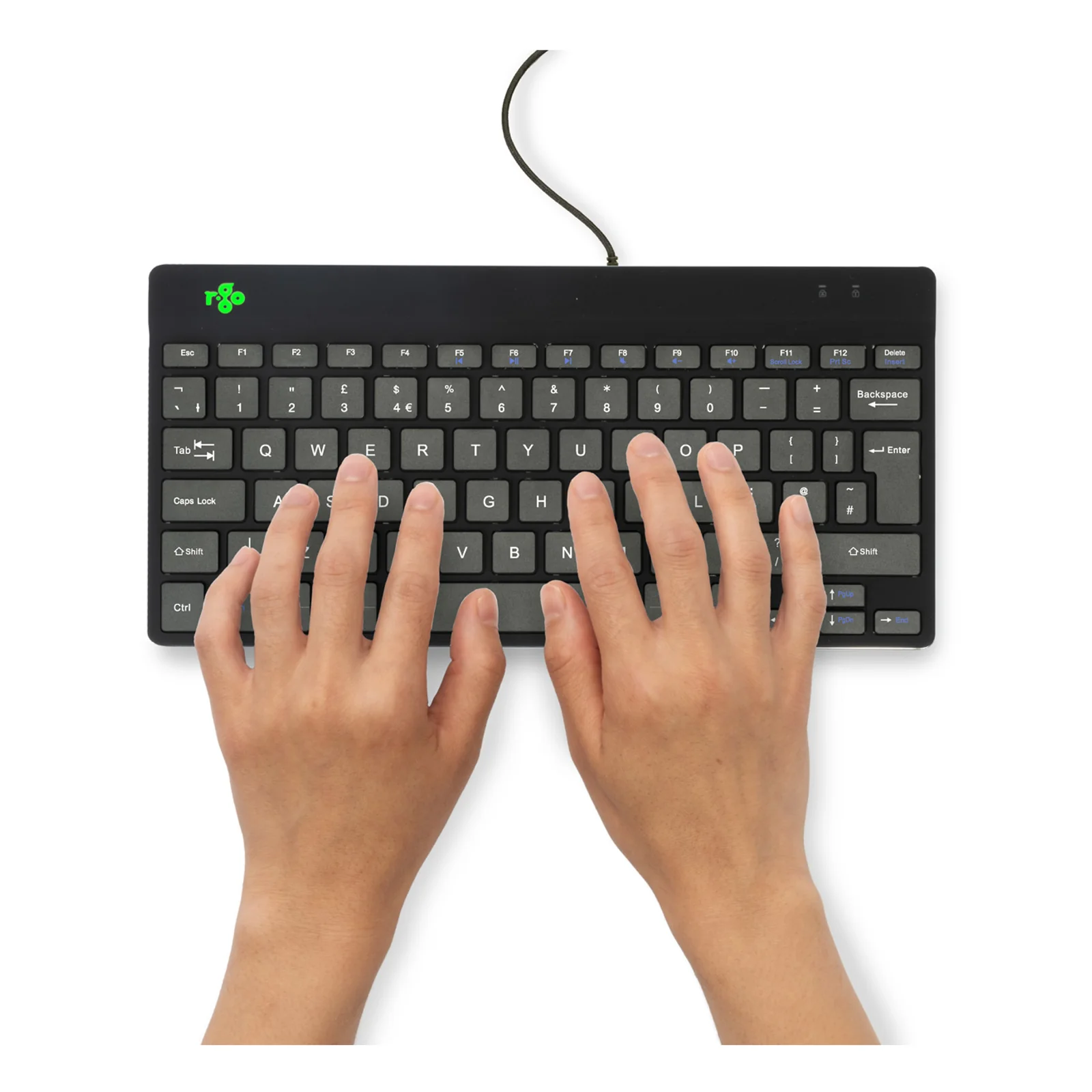 Mains en position de frappe sur le clavier R-Go Compact Break, vue de dessus, format mini