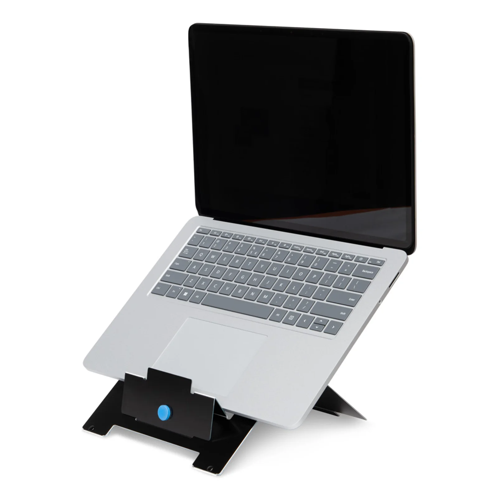 MacBook argenté posé sur support R-Go Riser incliné, vue latérale, fond blanc