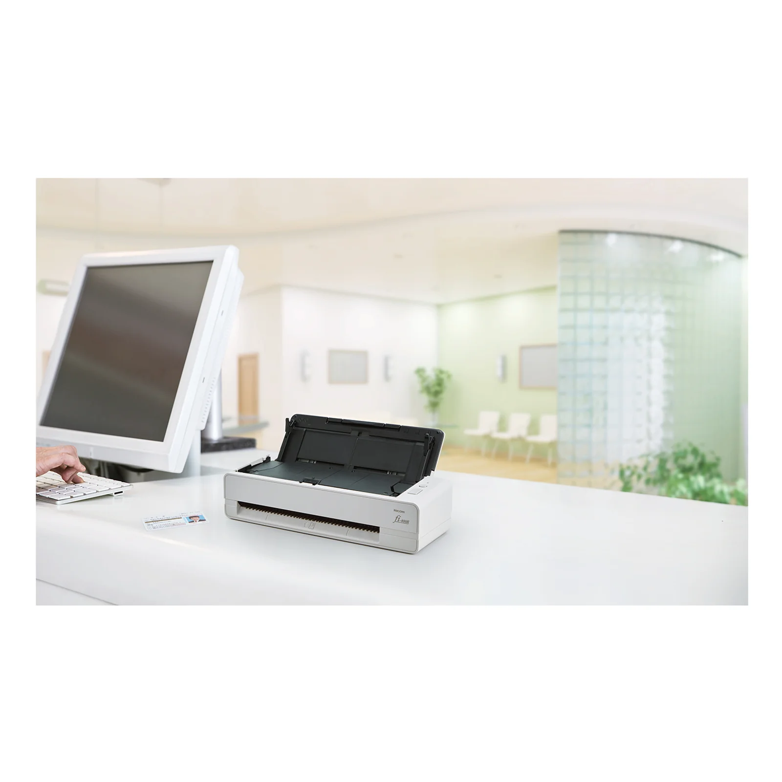 Ricoh fi-800R Numériseur chargeur automatique de documents (adf) + chargeur manuel 600 x 600 DPI A4 Noir, Blanc