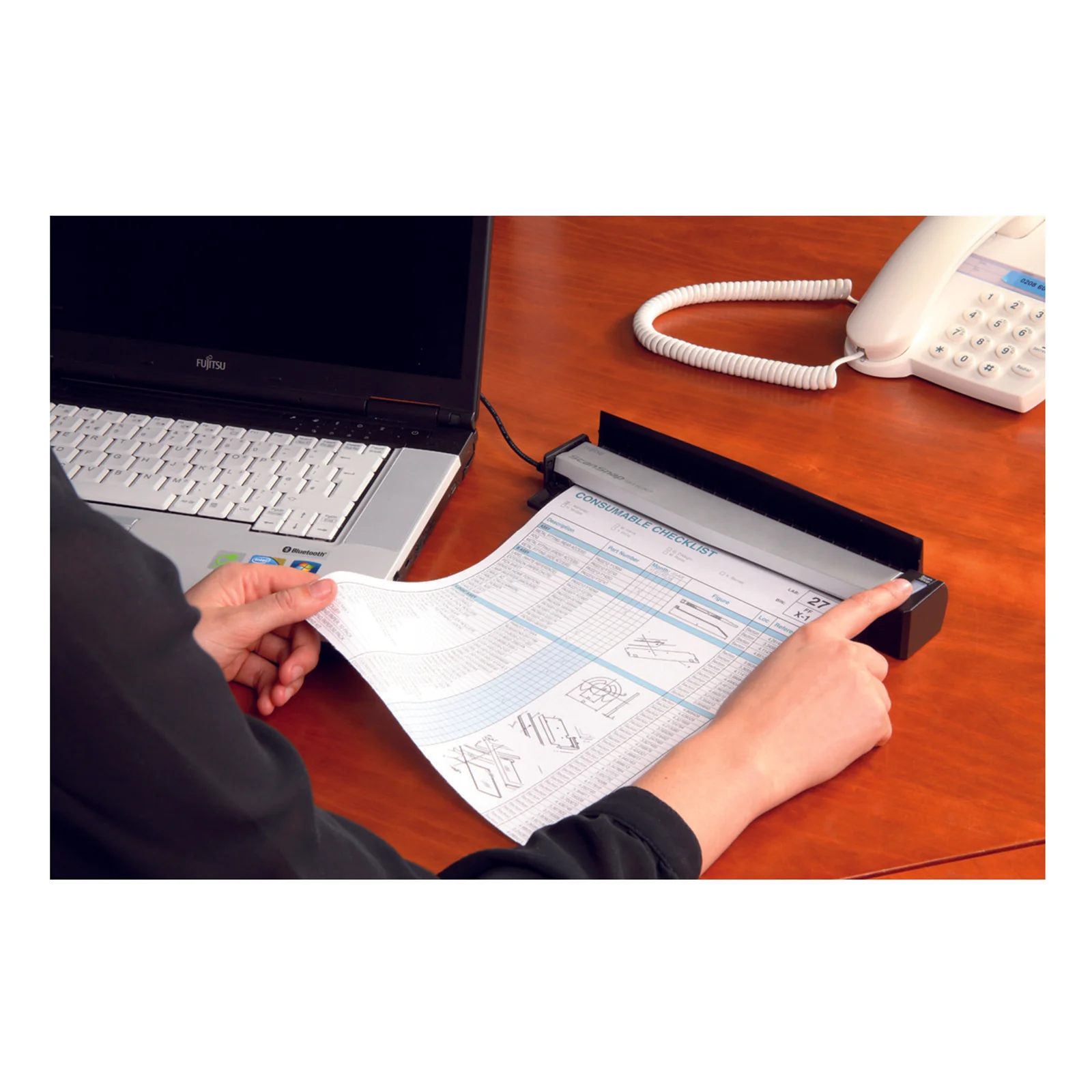 Ricoh ScanSnap S1100i Numériseur à alimentation papier + chargeur de document 600 x 600 DPI A4 Noir