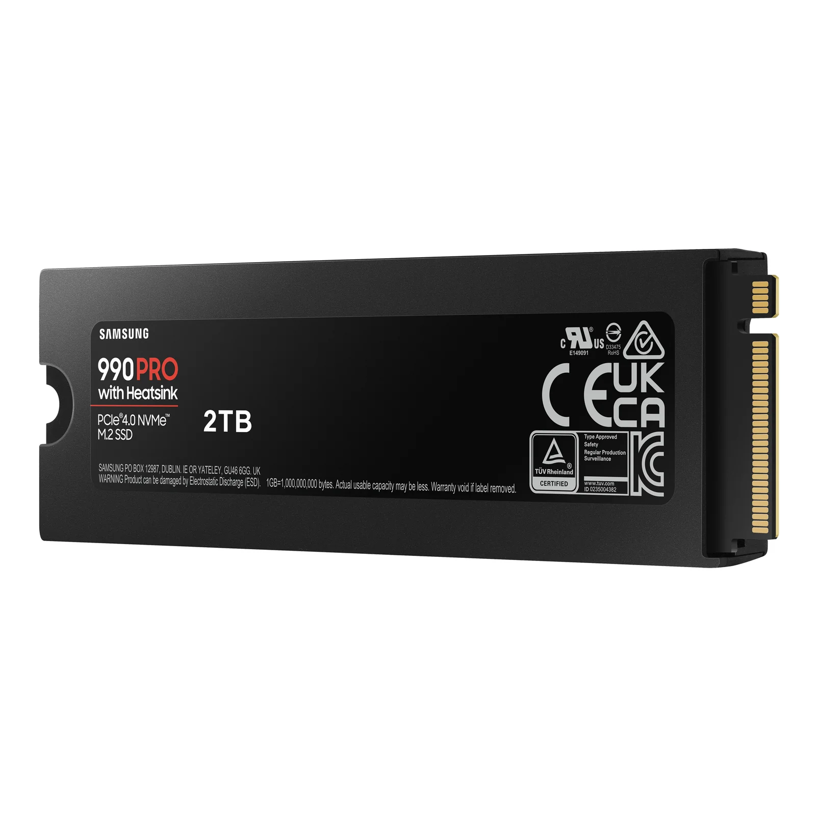 Samsung 990 PRO vu de trois quarts côté étiquette, mention 2 To et connecteur M.2 visibles