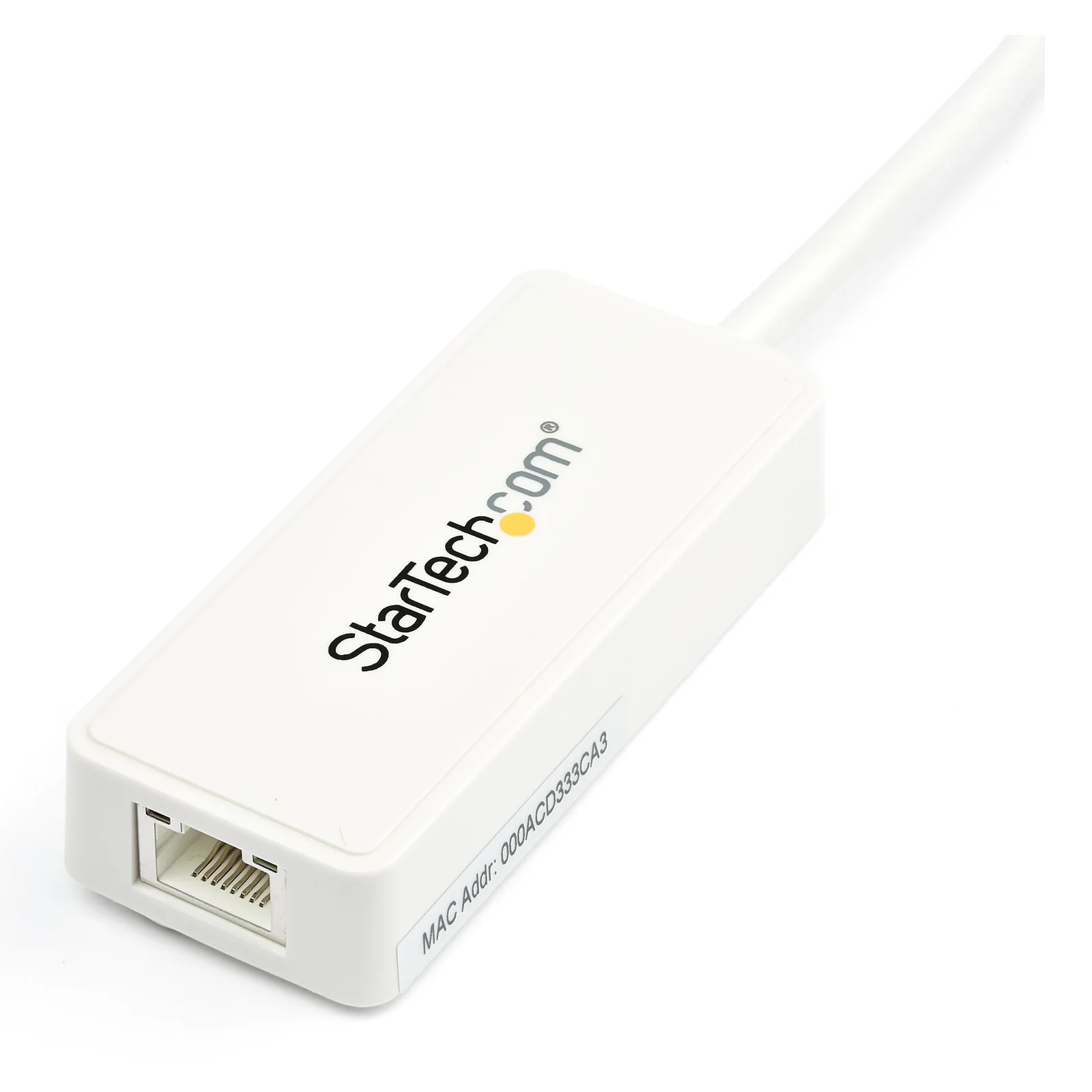 Face inférieure de l'adaptateur blanc avec port RJ45 et étiquette adresse MAC visible